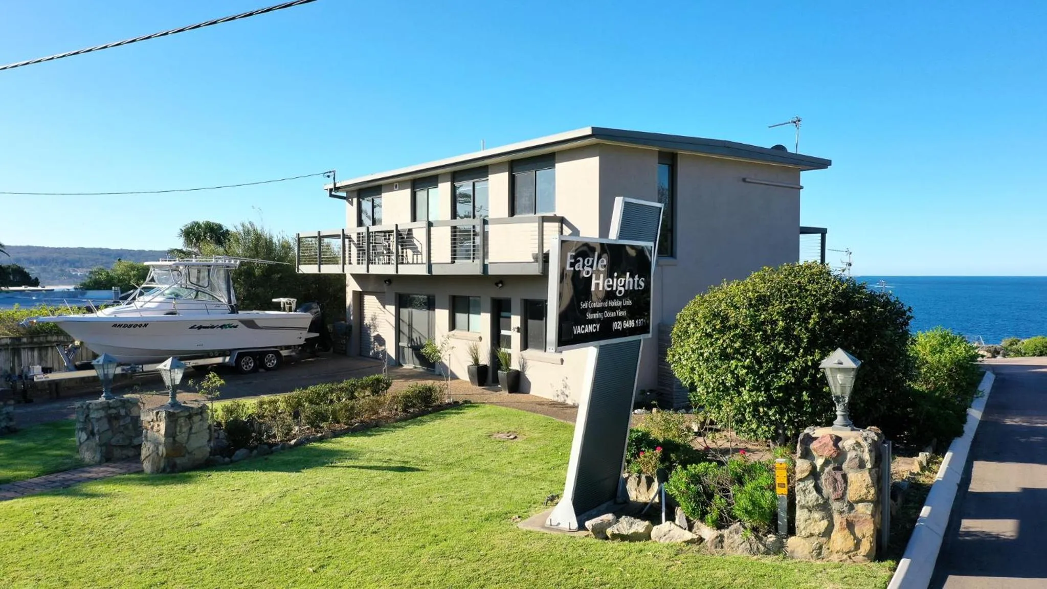 Property building in Eagle Heights Holiday Units