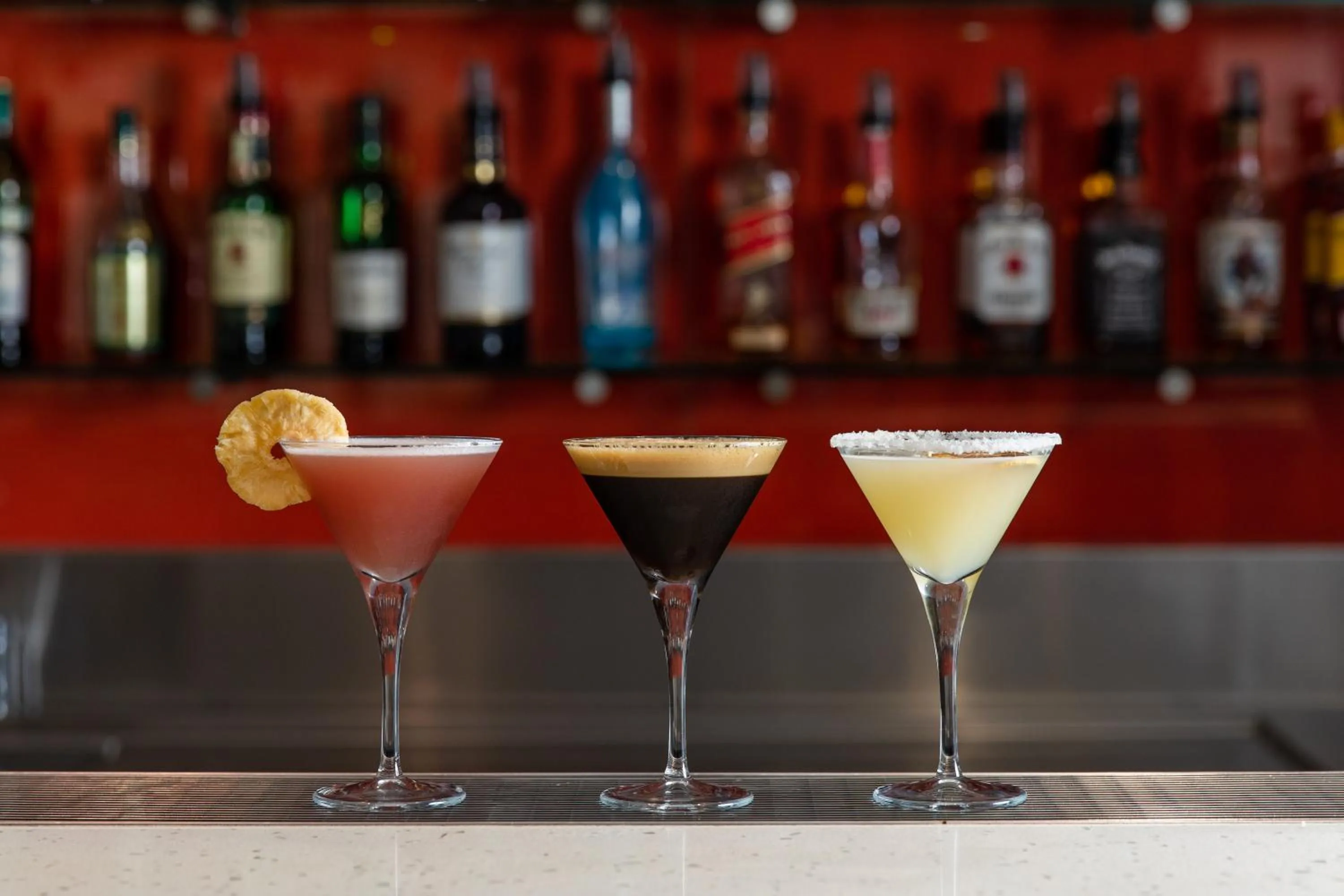 Lounge or bar in Seahorse Inn Hotel & Villas