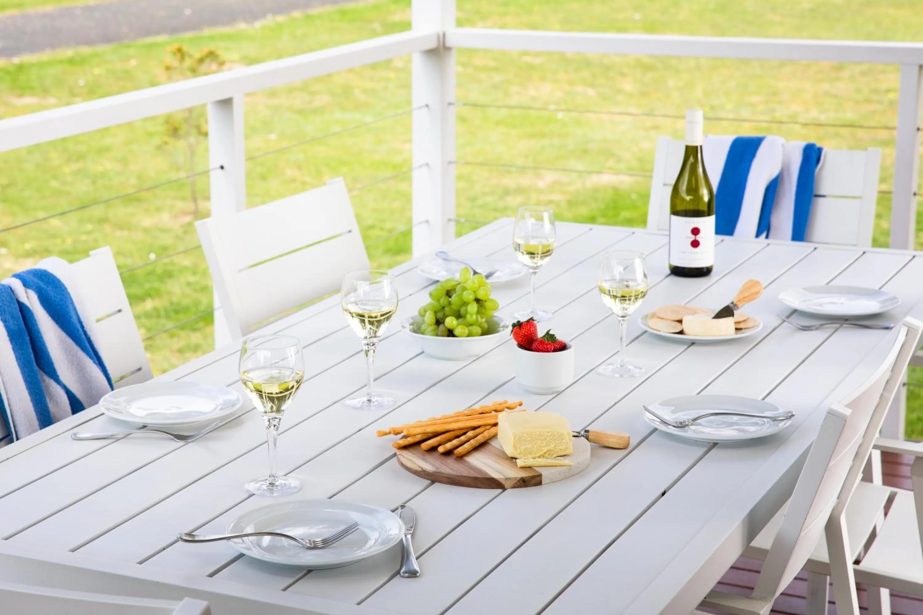 Patio in Seahorse Inn Hotel & Villas