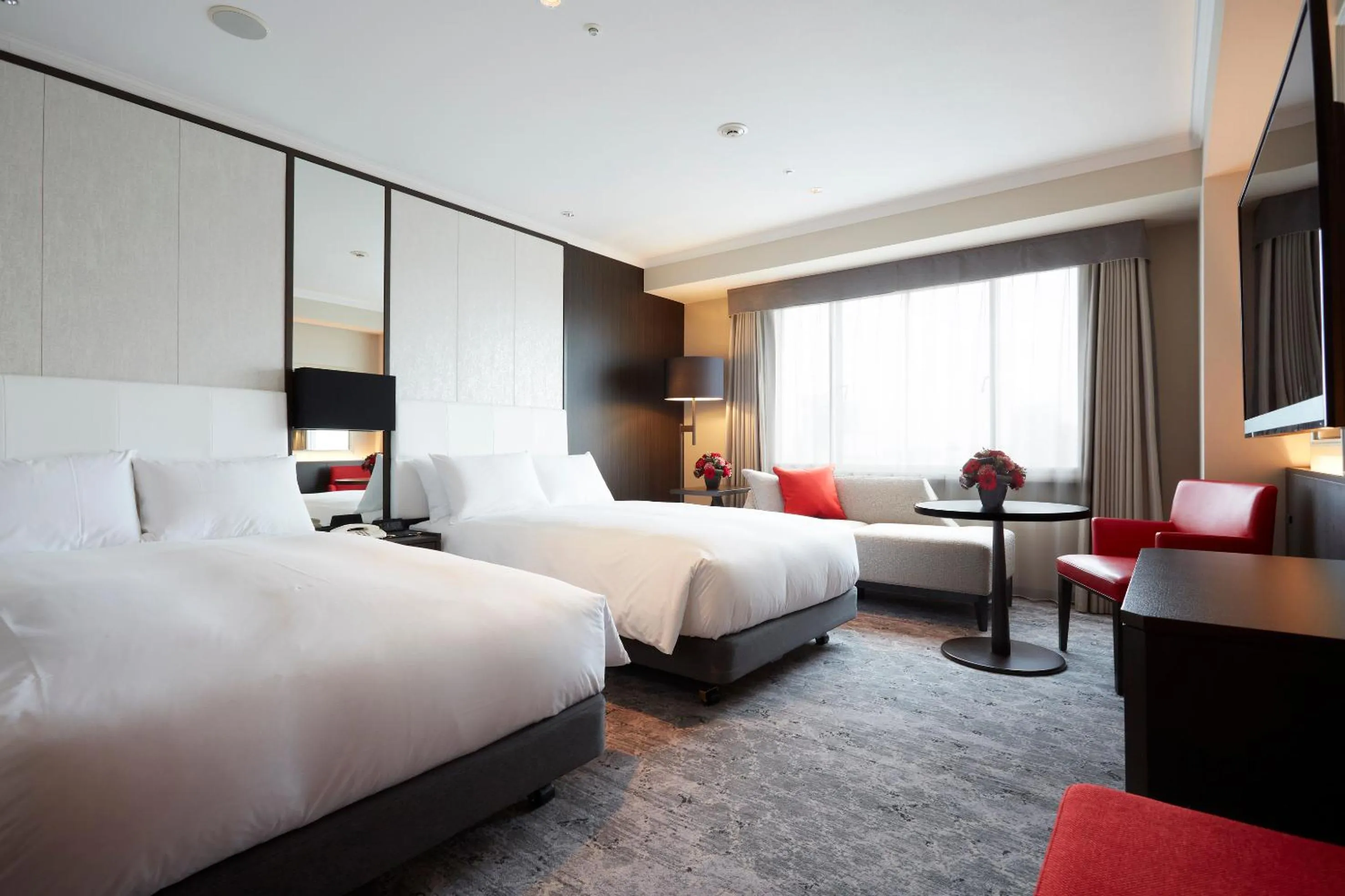 Photo of the whole room, Bed in Nagoya Tokyu Hotel