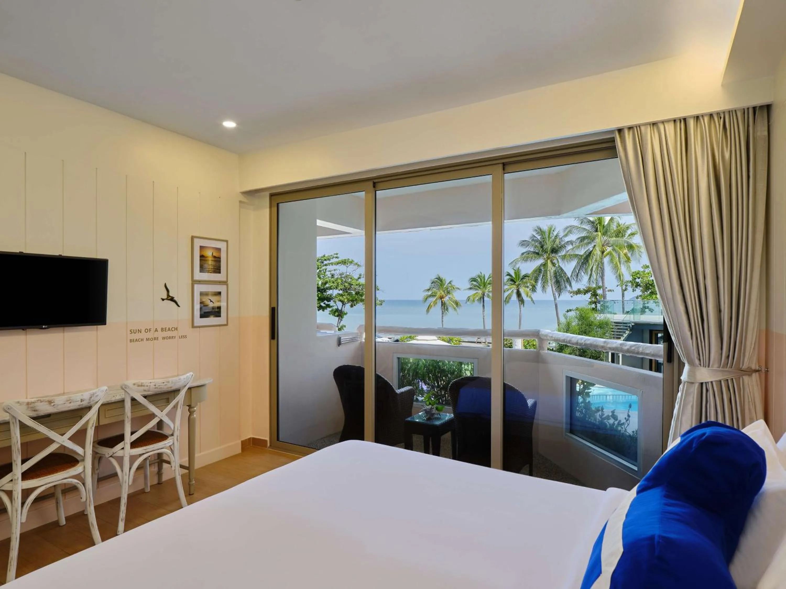 Property building, Bed in Homm Bliss Southbeach Patong