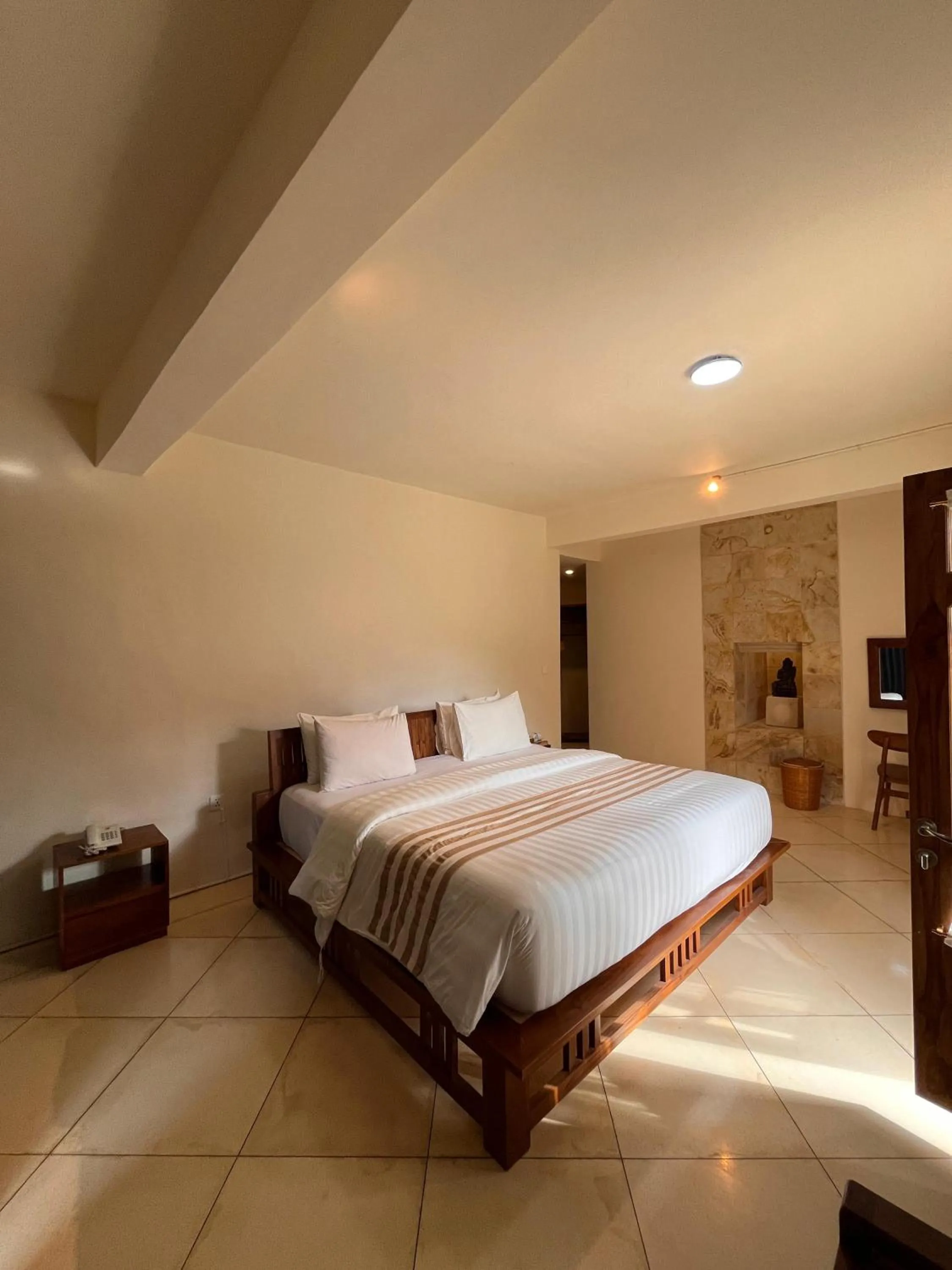 Bedroom, Bed in Visakha Sanur by Puri Signatures