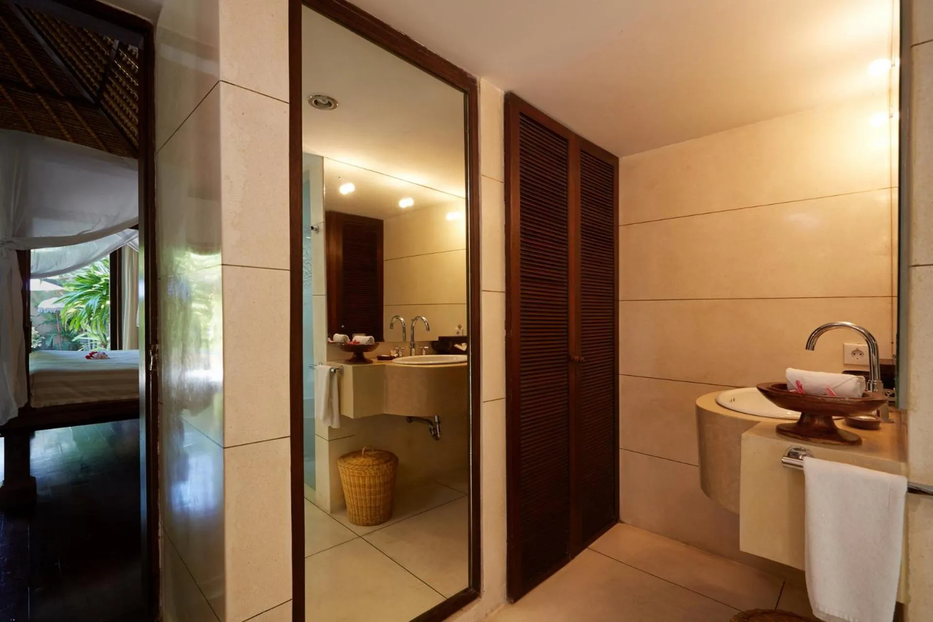 Bathroom in Visakha Sanur by Puri Signatures
