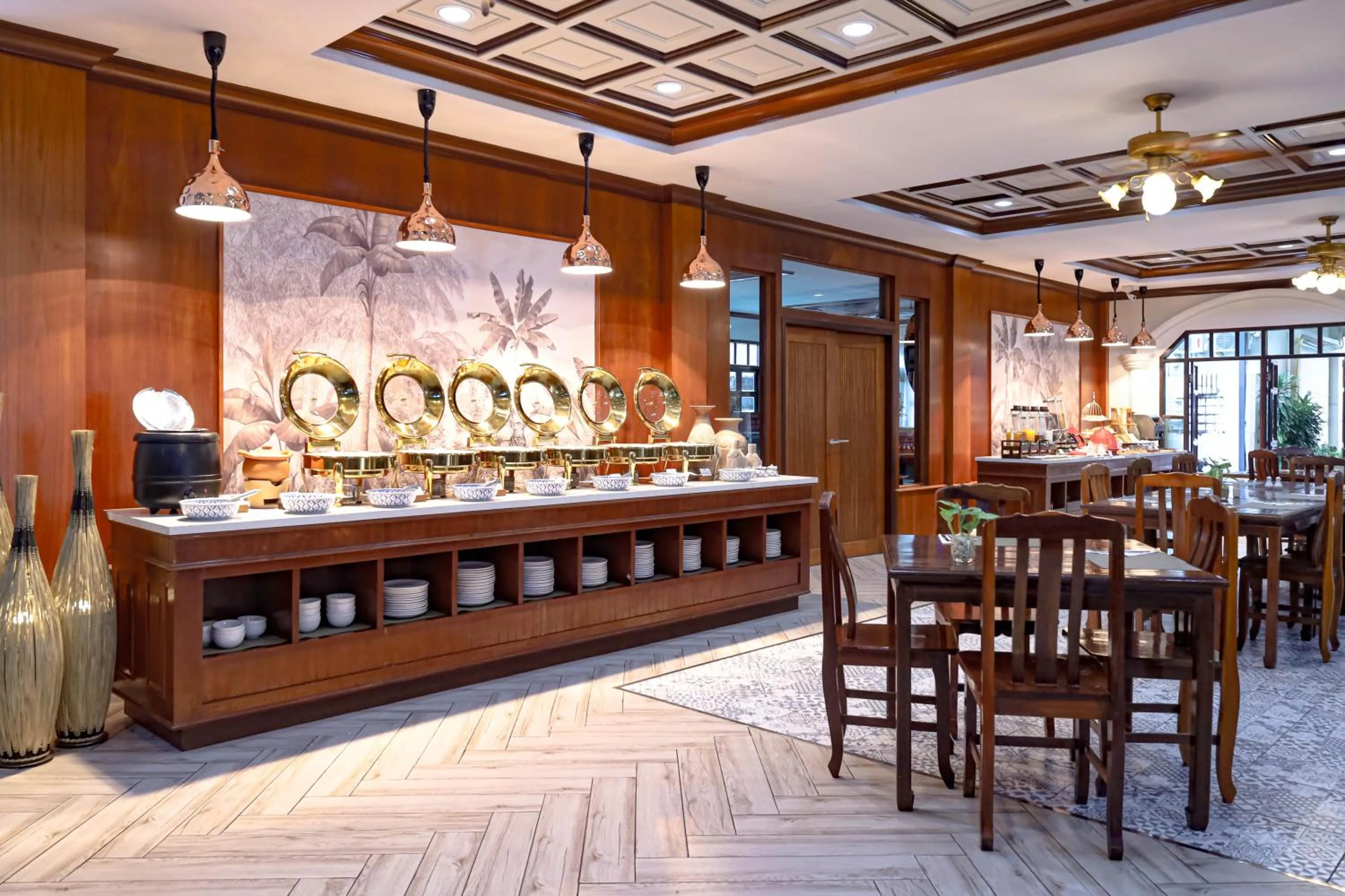 Breakfast in Tony Resort