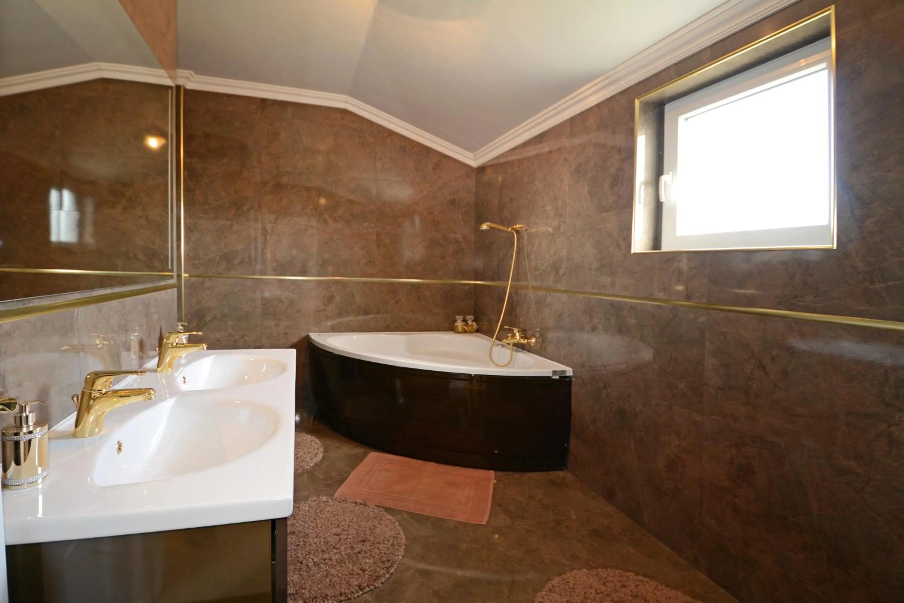 Bathroom in Villa Zare