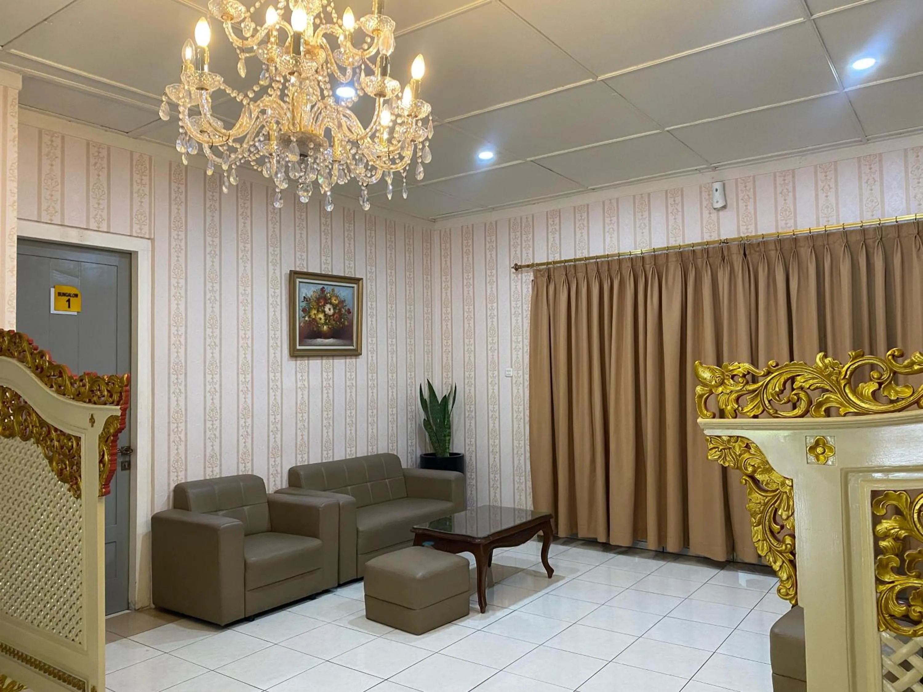 Living room in Hotel Indah Palace Tawangmangu