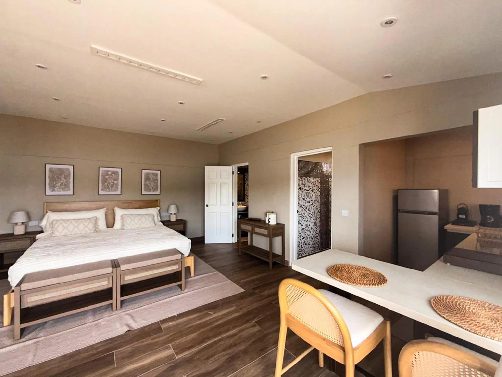 Bed in Secret Harbour Boutique Hotel and Marina