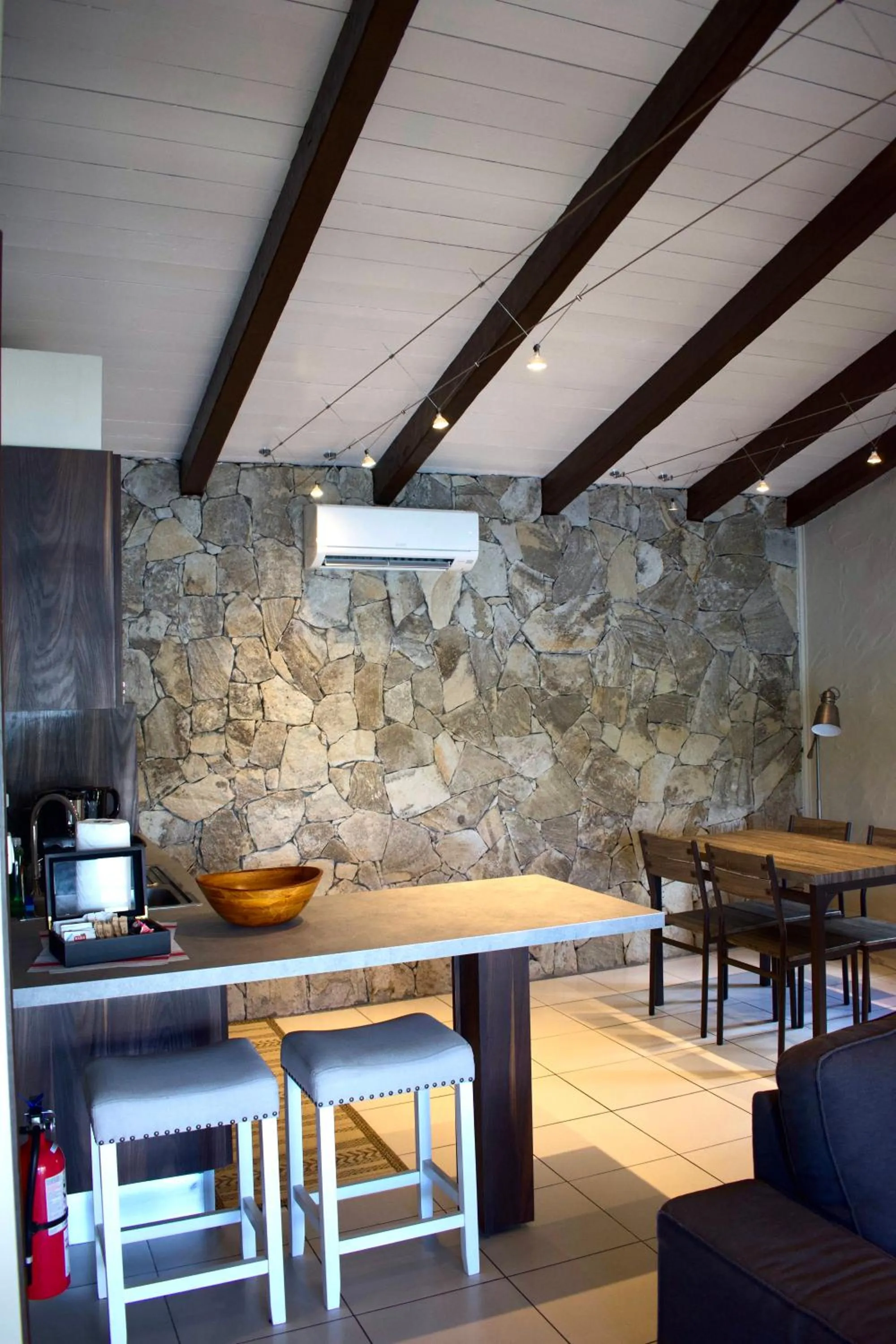 Kitchen or kitchenette in Secret Harbour Boutique Hotel and Marina