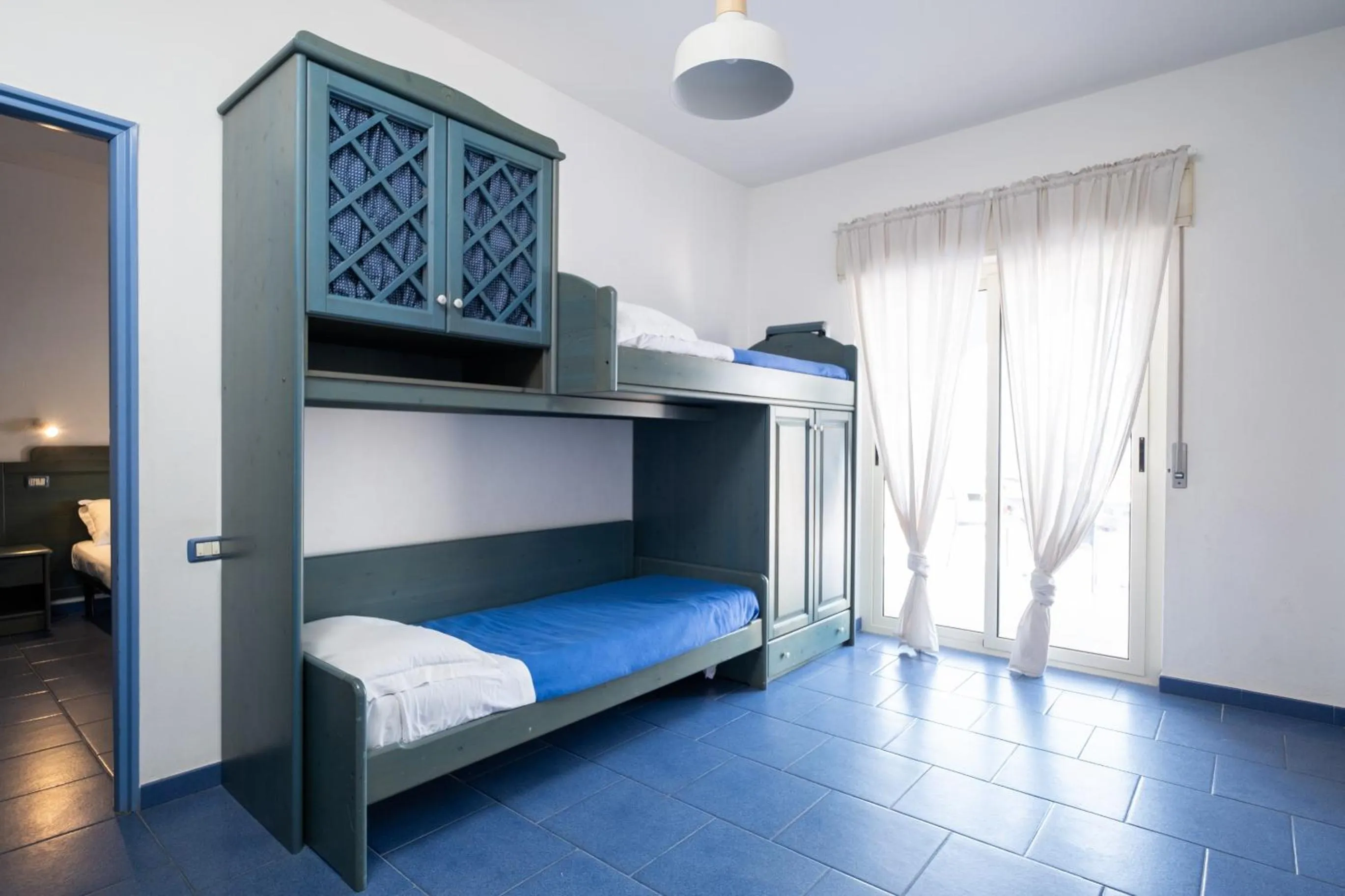 bunk bed, Bed in Oasi Azzurra