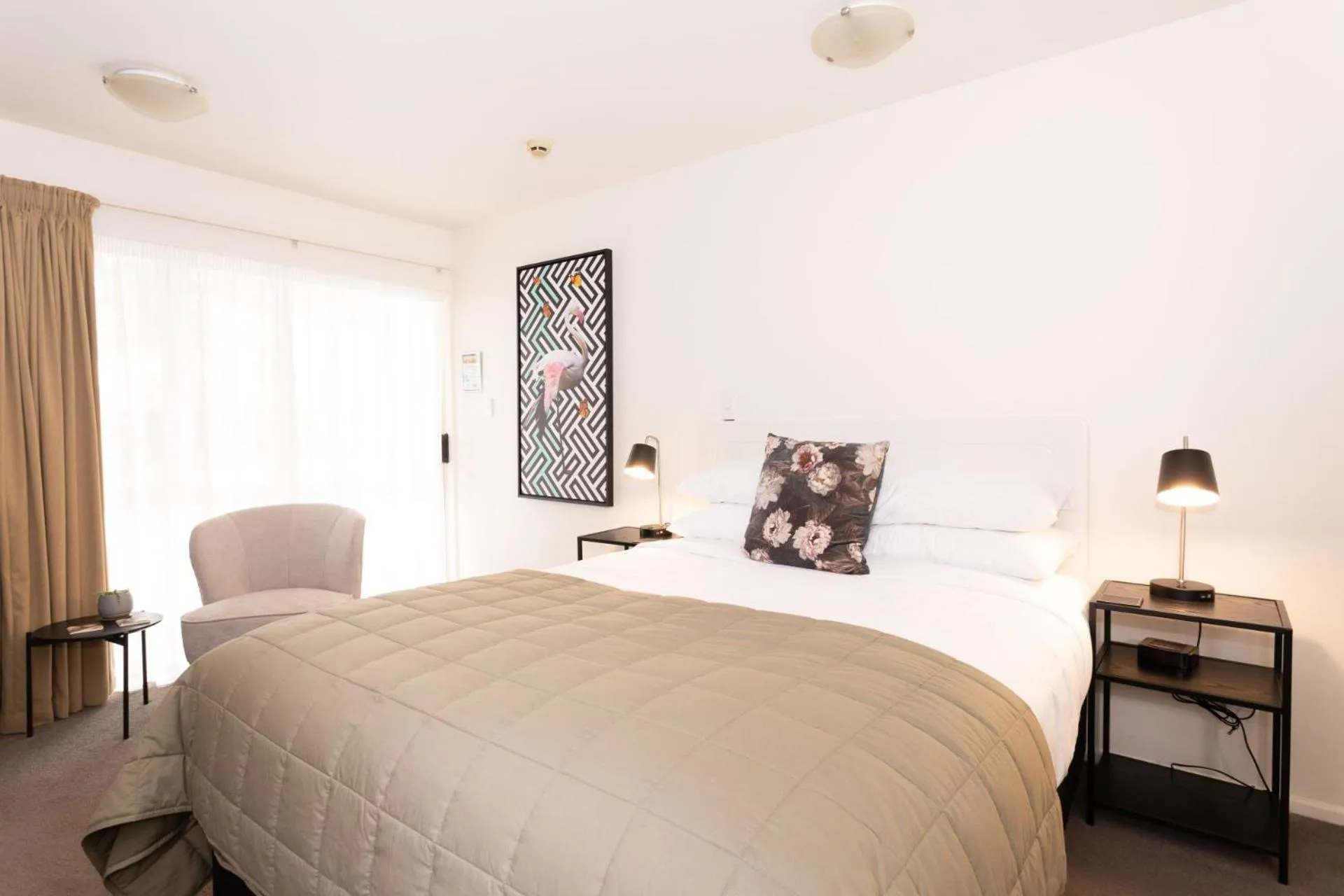 Bedroom, Bed in The Milano Christchurch