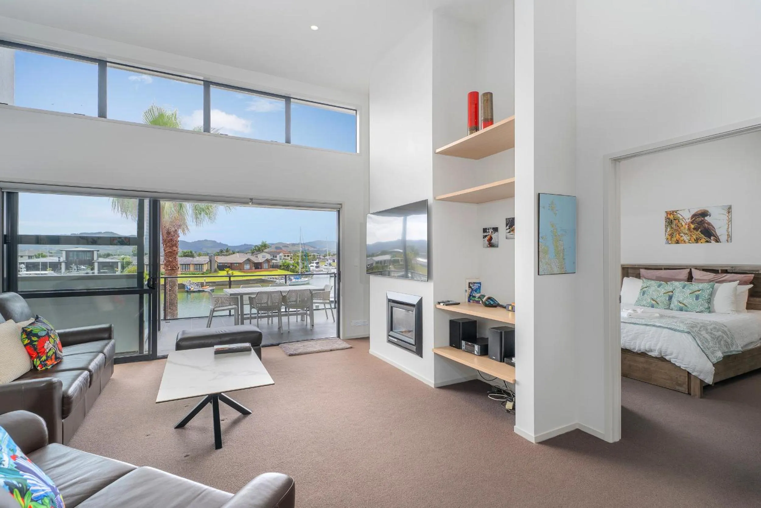 Bed in Sovereign Pier On The Waterways