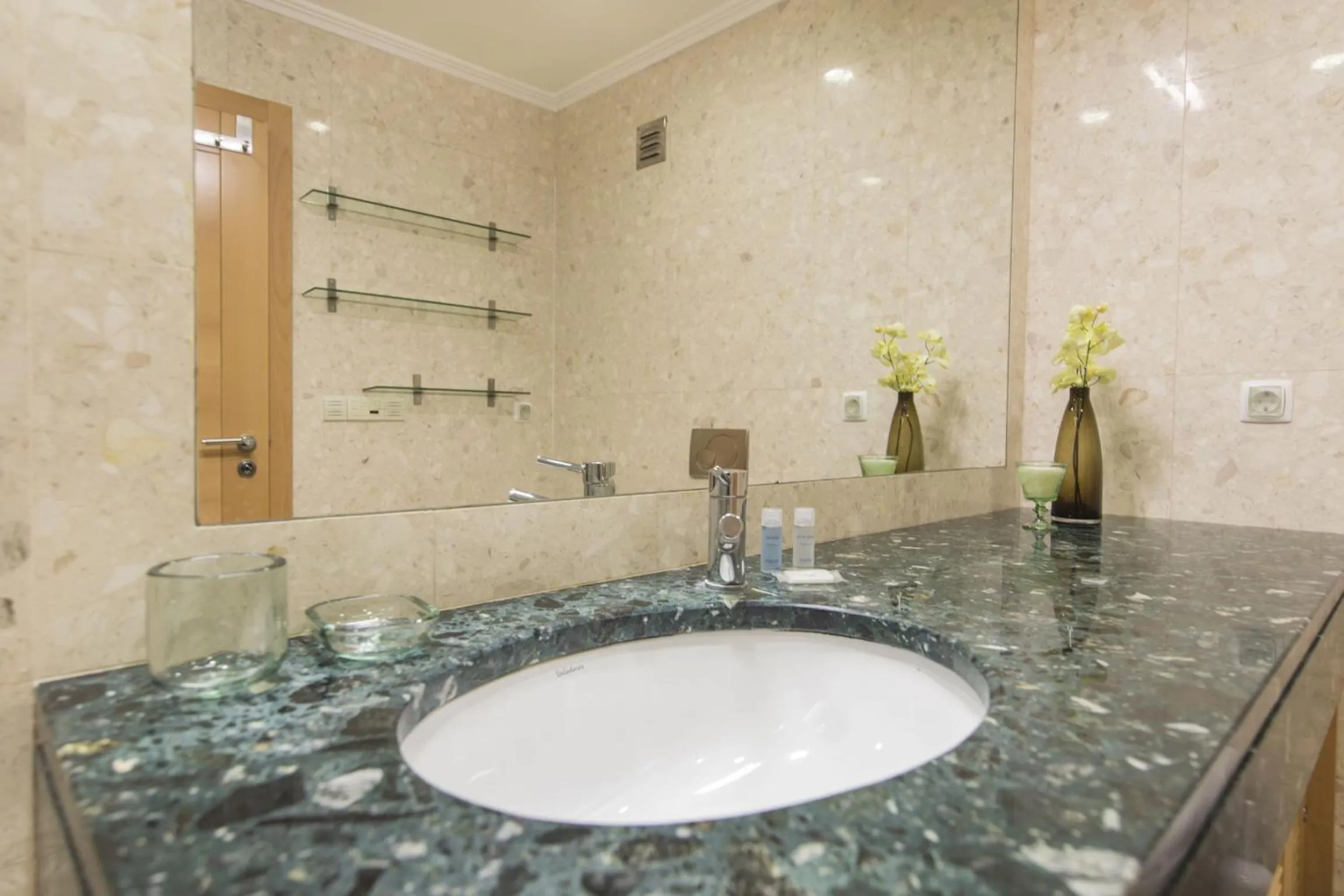 Bathroom in LovelyStay - Modern apartment in Anjos