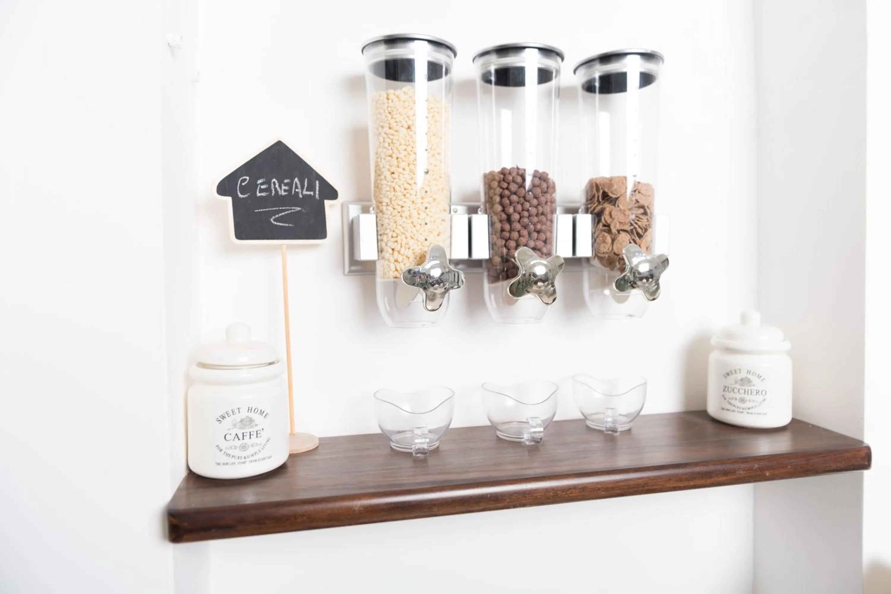 Food and drinks in Laetitia Guest House32