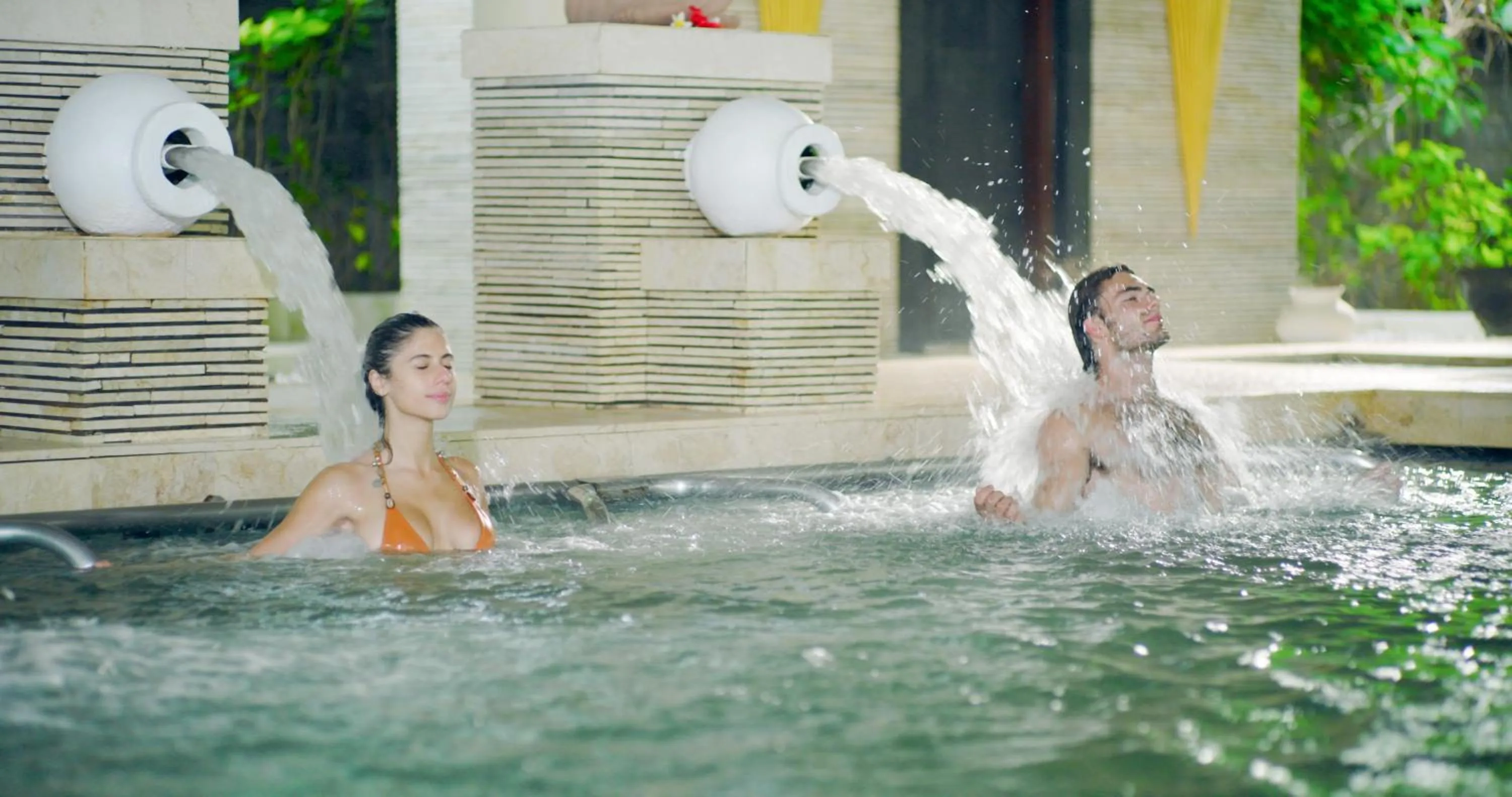 Swimming pool in Grand Mirage Resort & Thalasso Bali