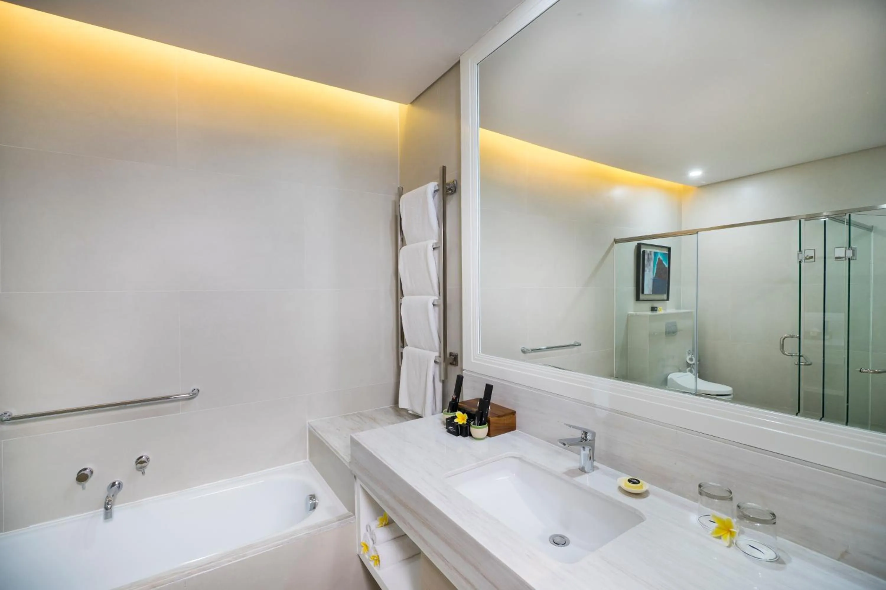 Toilet in Grand Mirage Resort & Thalasso Bali