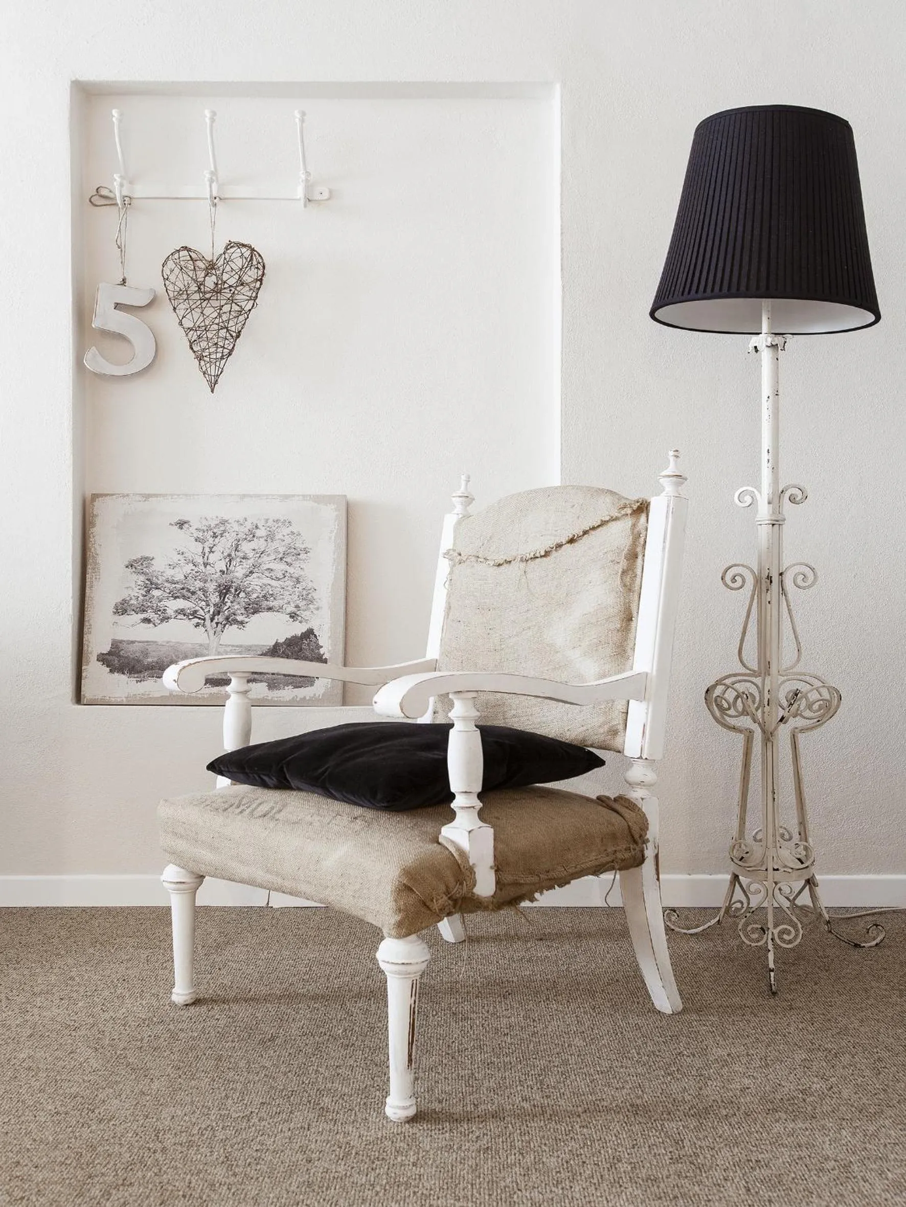 Seating area in Hotel Cervetta 5