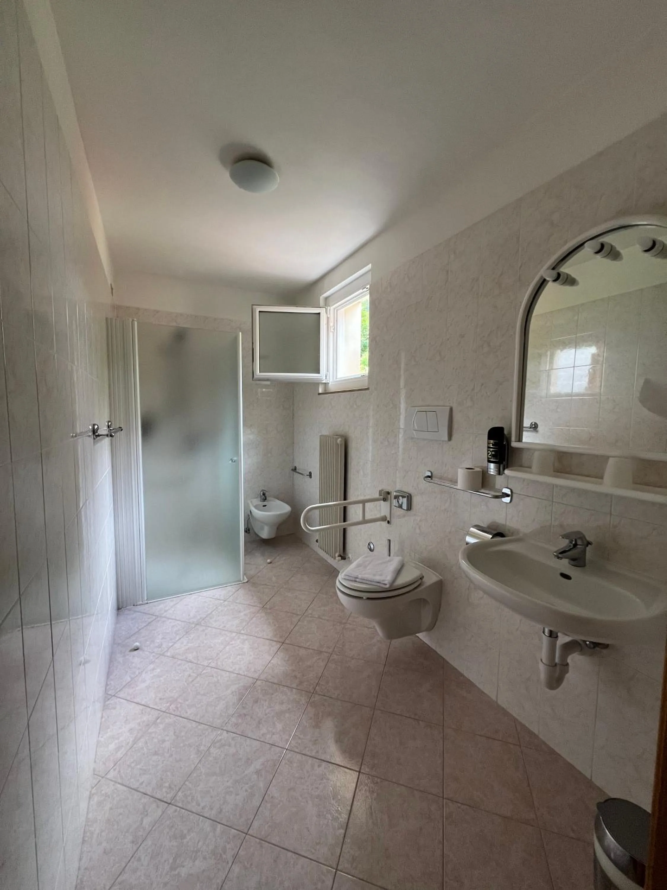 Shower in Hotel Lory - Molveno - Dolomiti