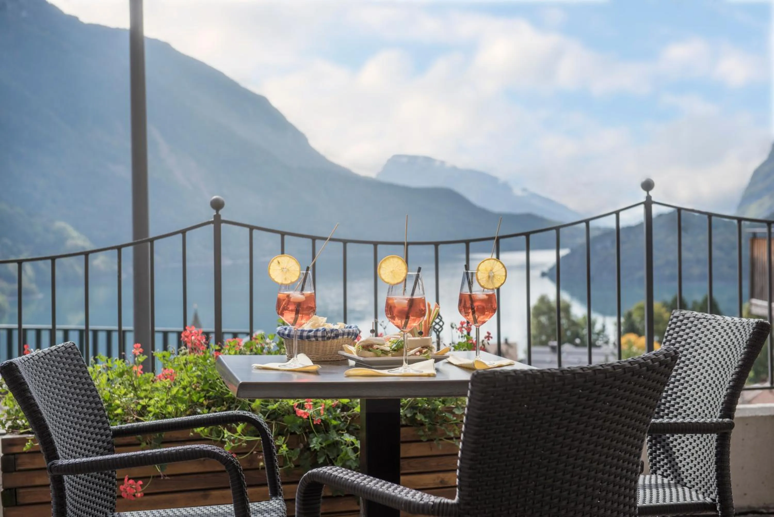 Patio in Hotel Lory - Molveno - Dolomiti