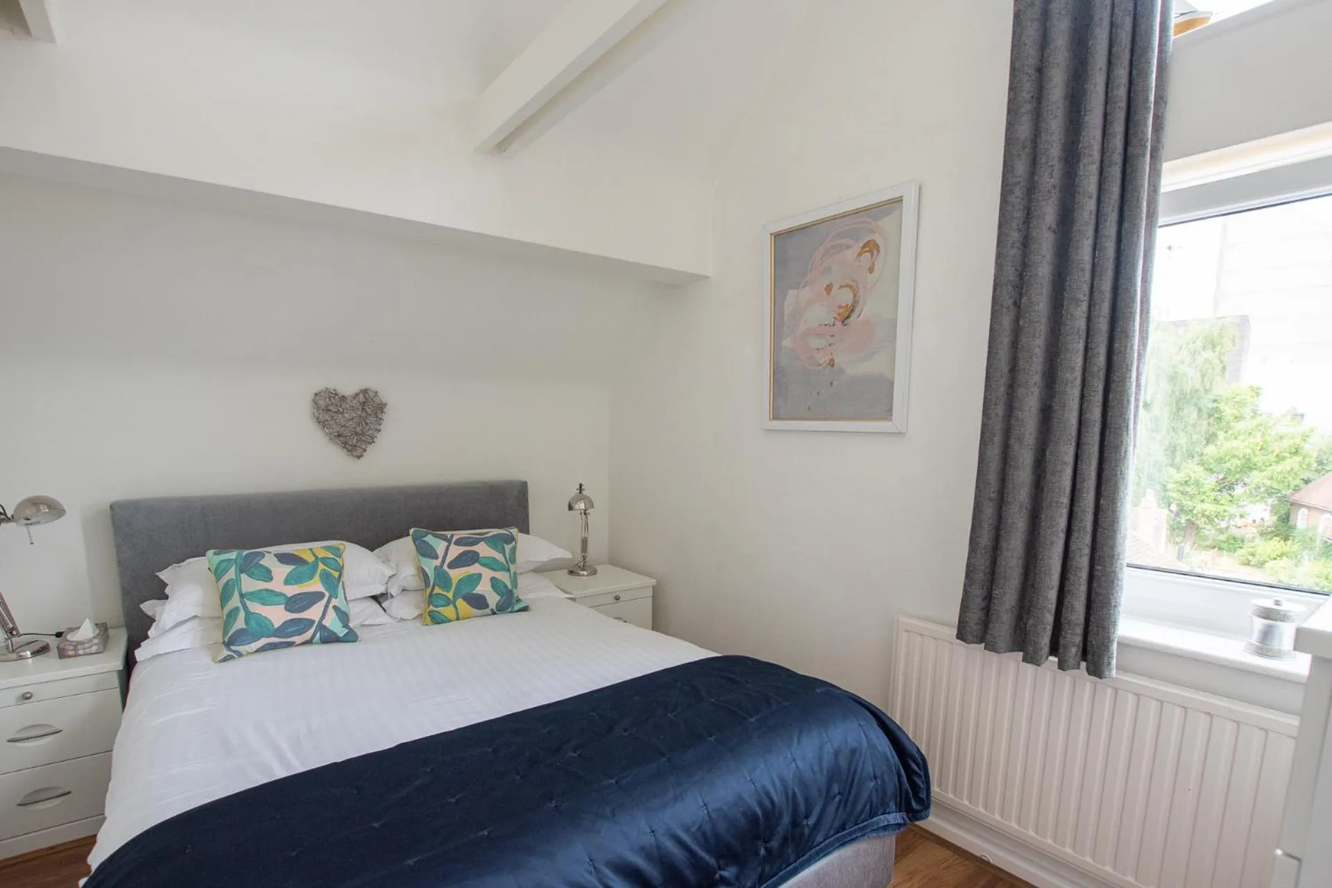 Bed in The Penthouse Canterbury - Cathedral View