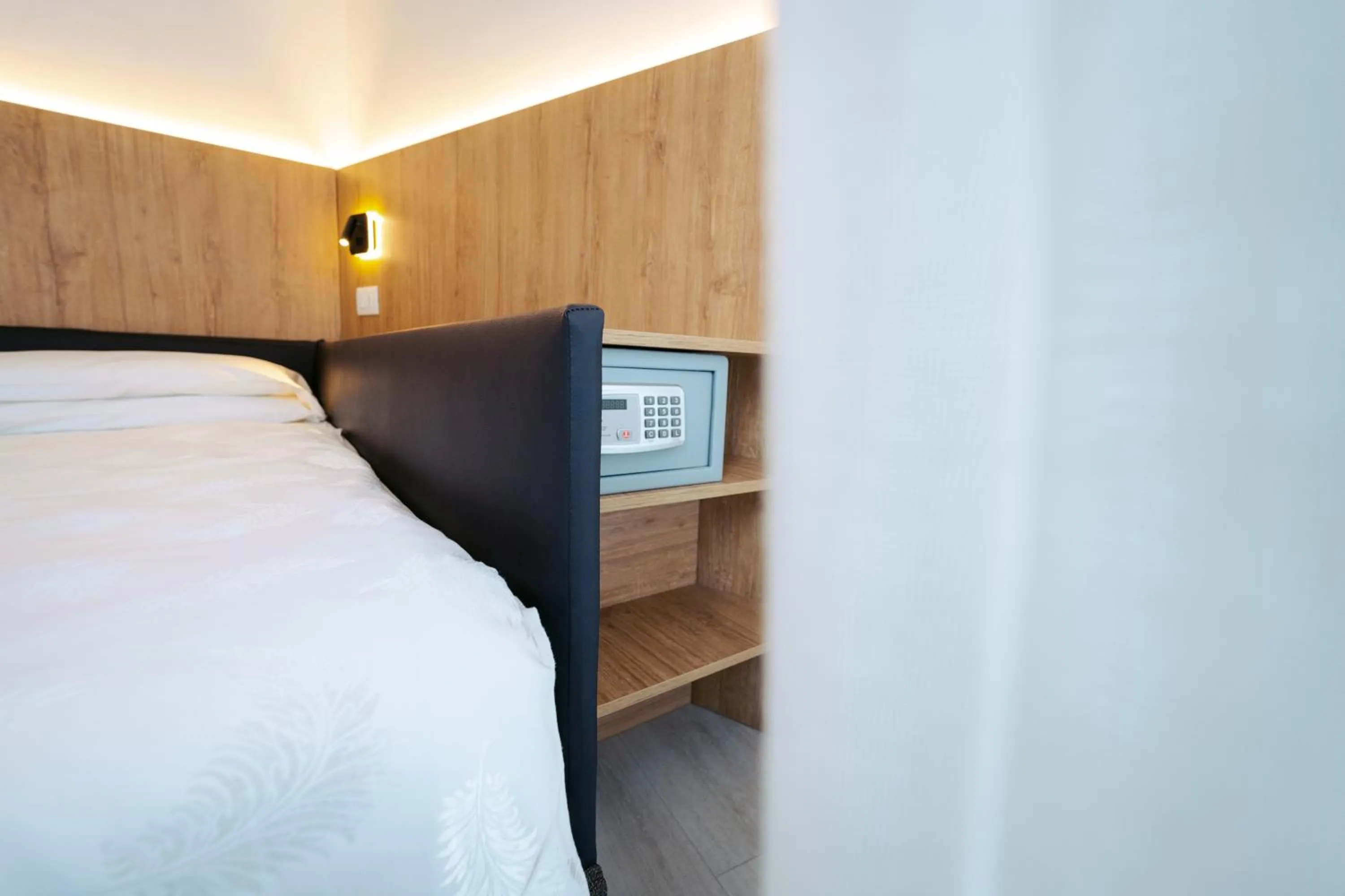 Bed in Hotel Everest