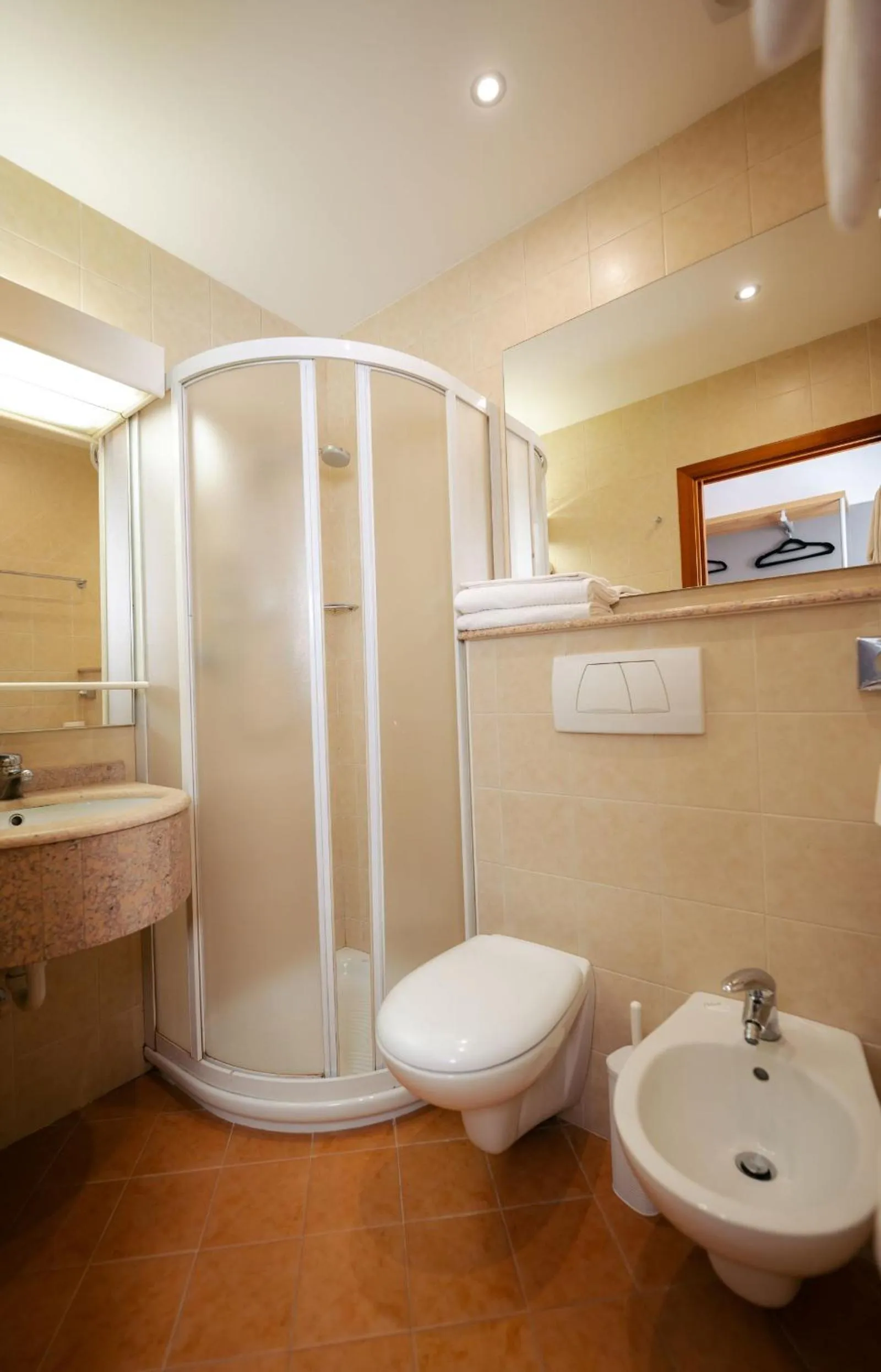 Bathroom in Hotel Everest