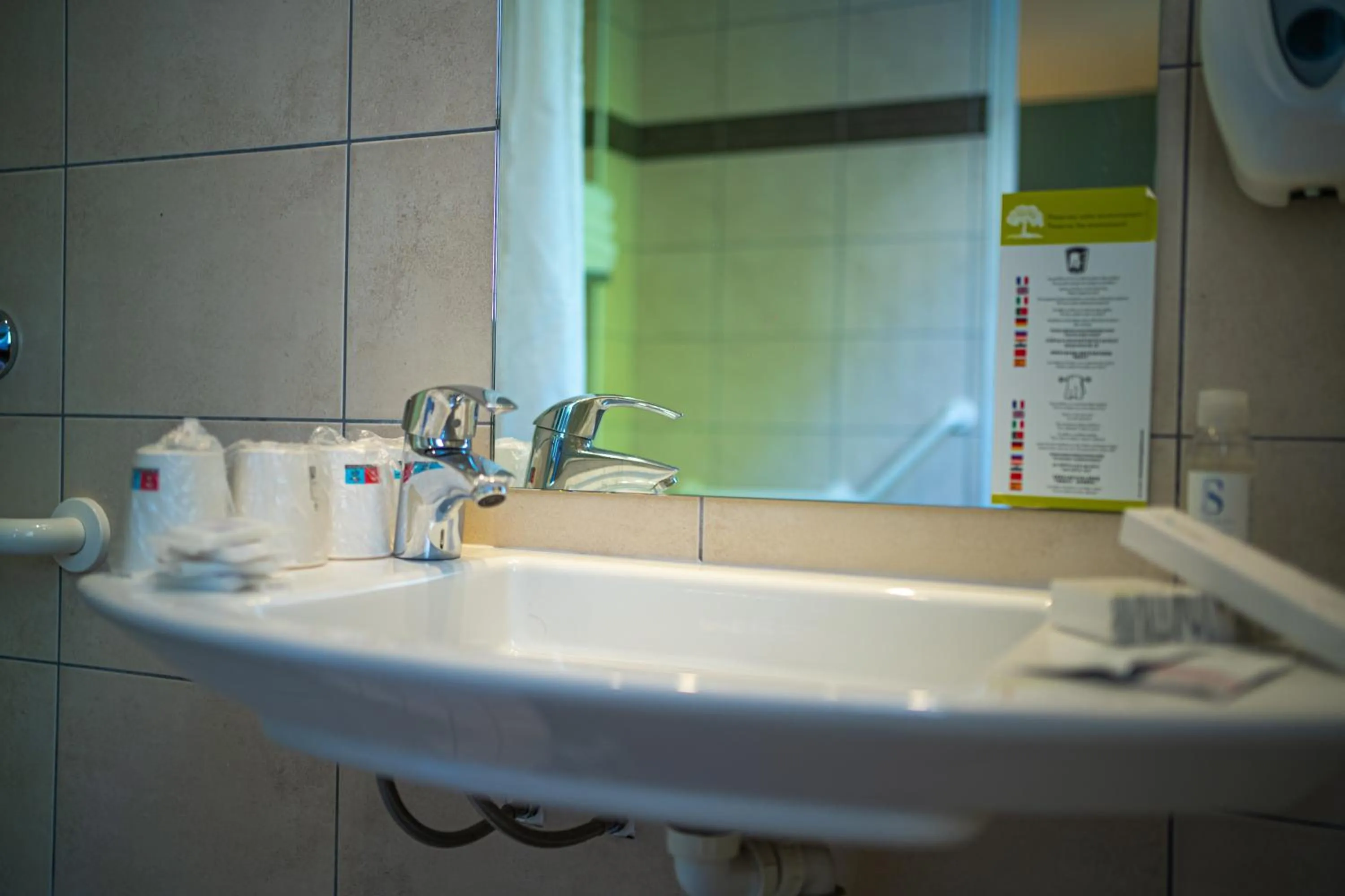 Bathroom in Hôtel Miramont