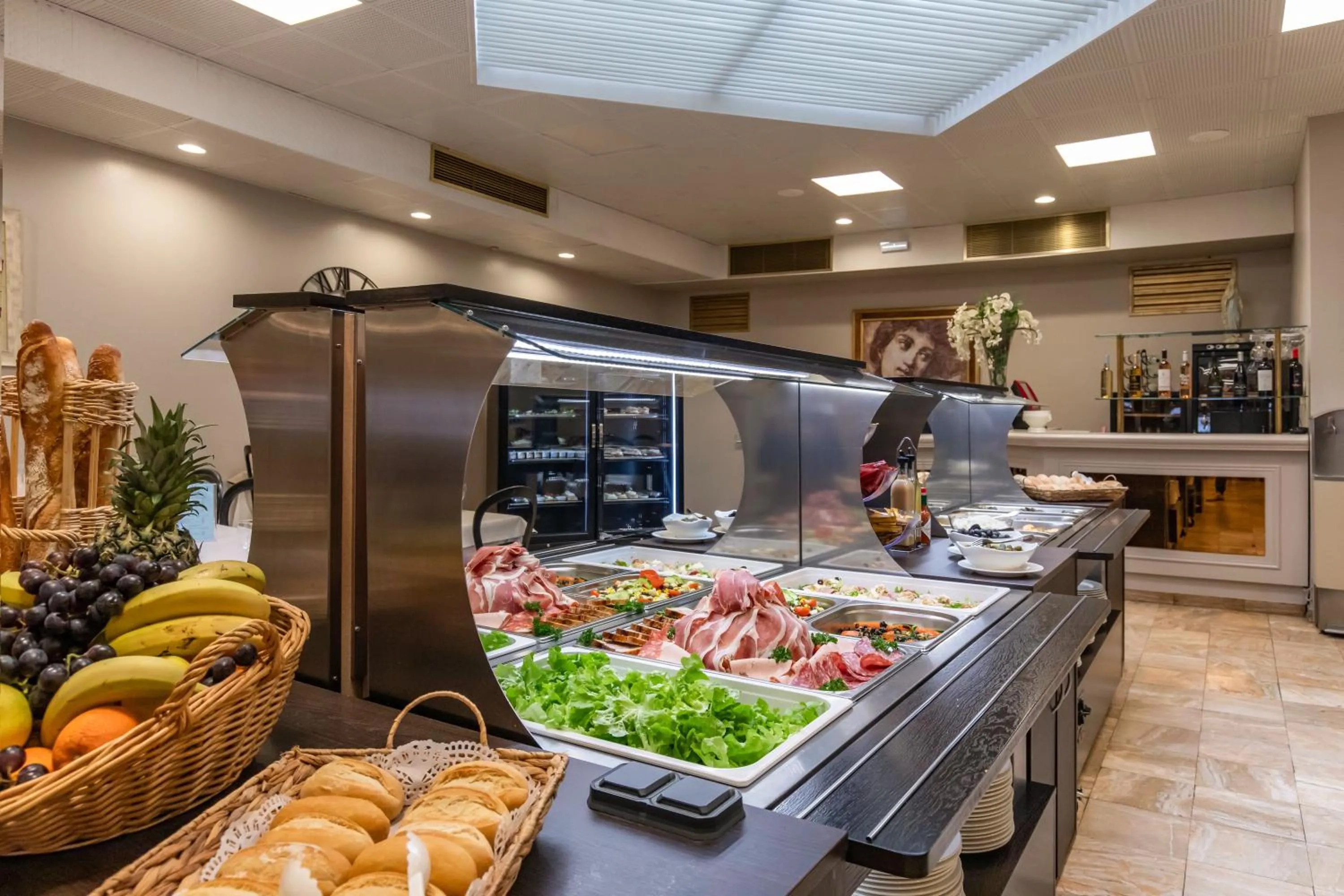 Restaurant/places to eat in Hôtel Miramont