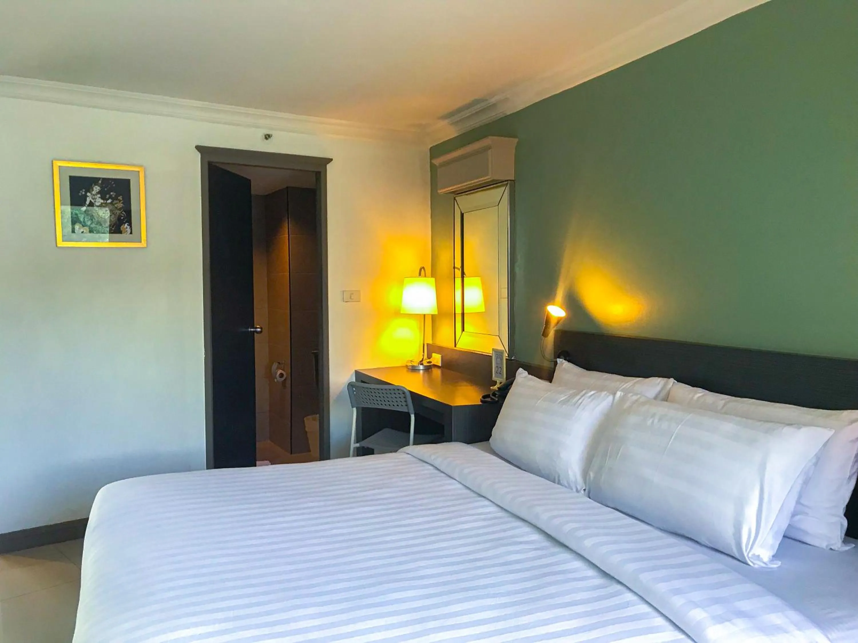 Bedroom, Bed in I Pavilion Hotel Phuket