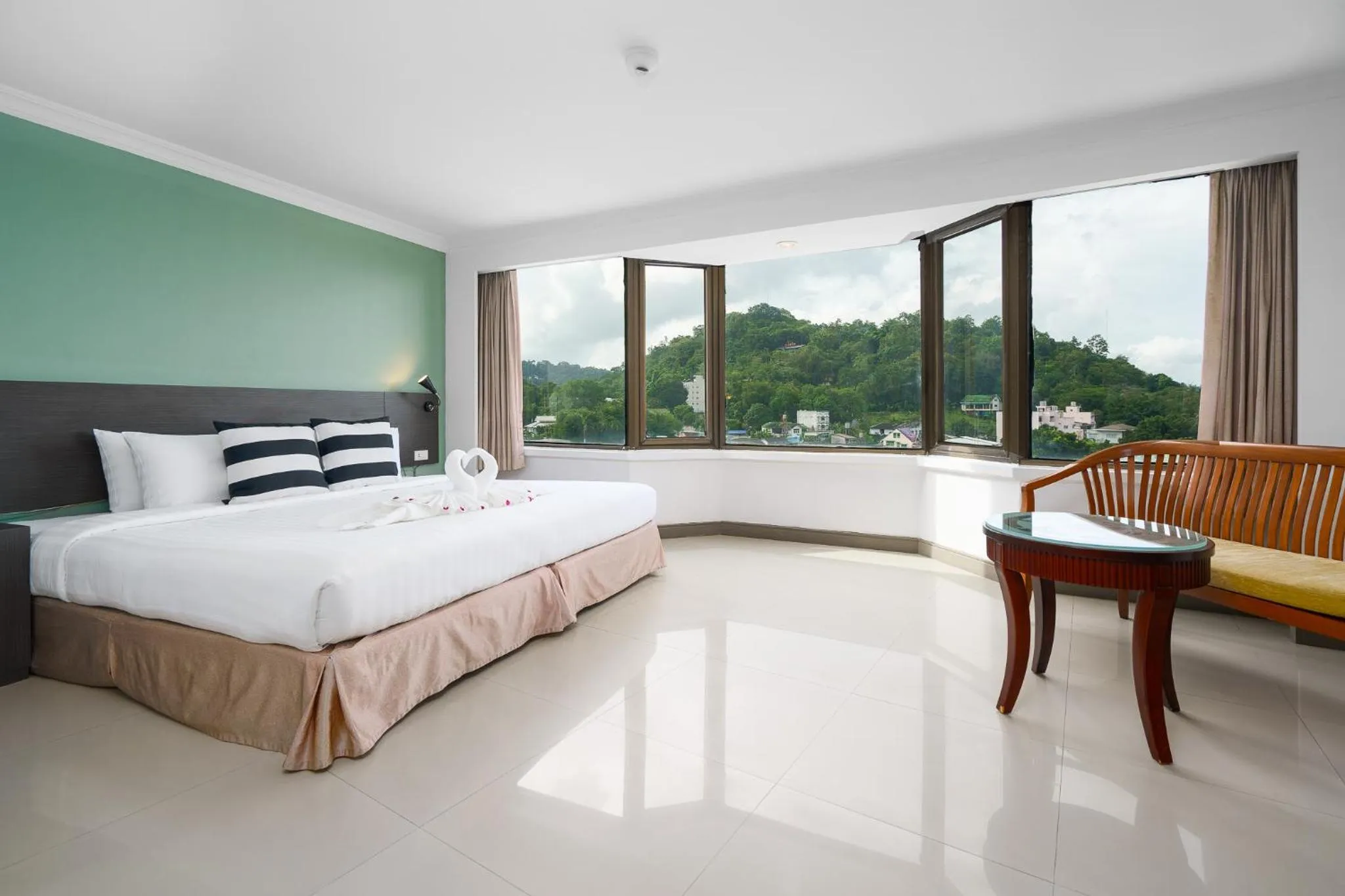 Bed in I Pavilion Hotel Phuket