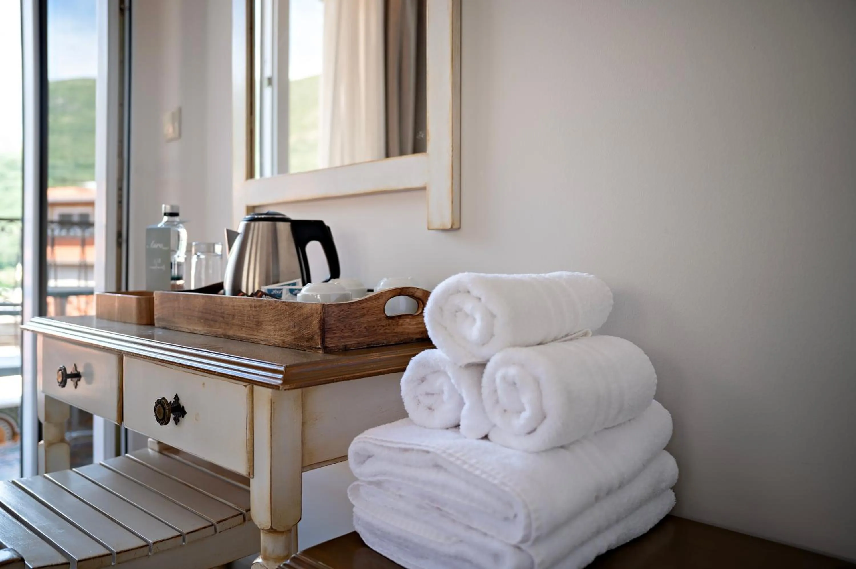 Coffee/tea facilities in Avra