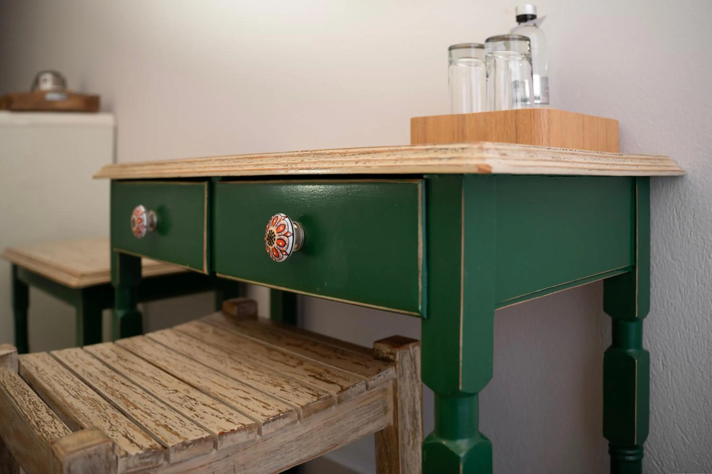 Photo of the whole room in Avra