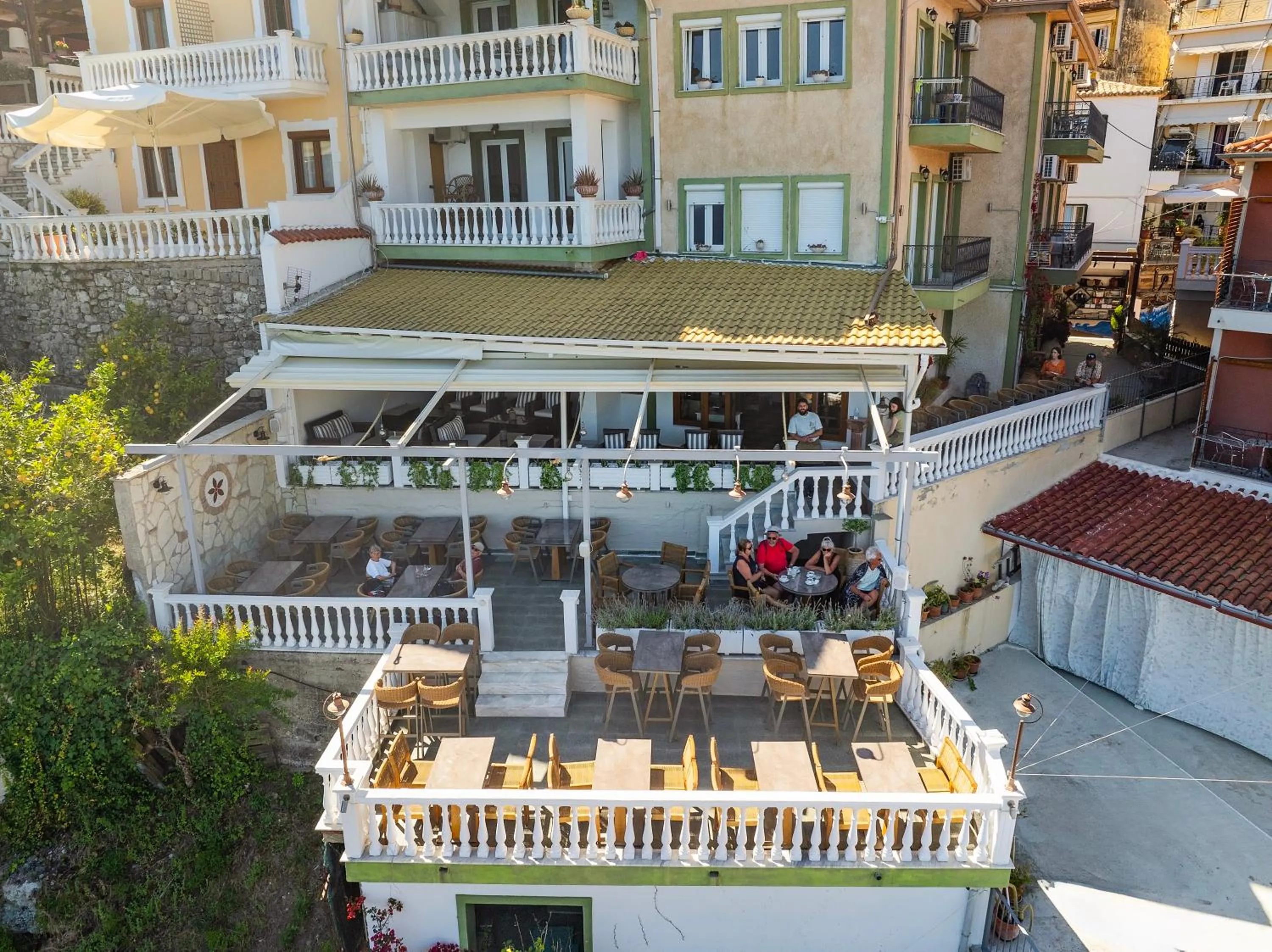 Property building in Avra