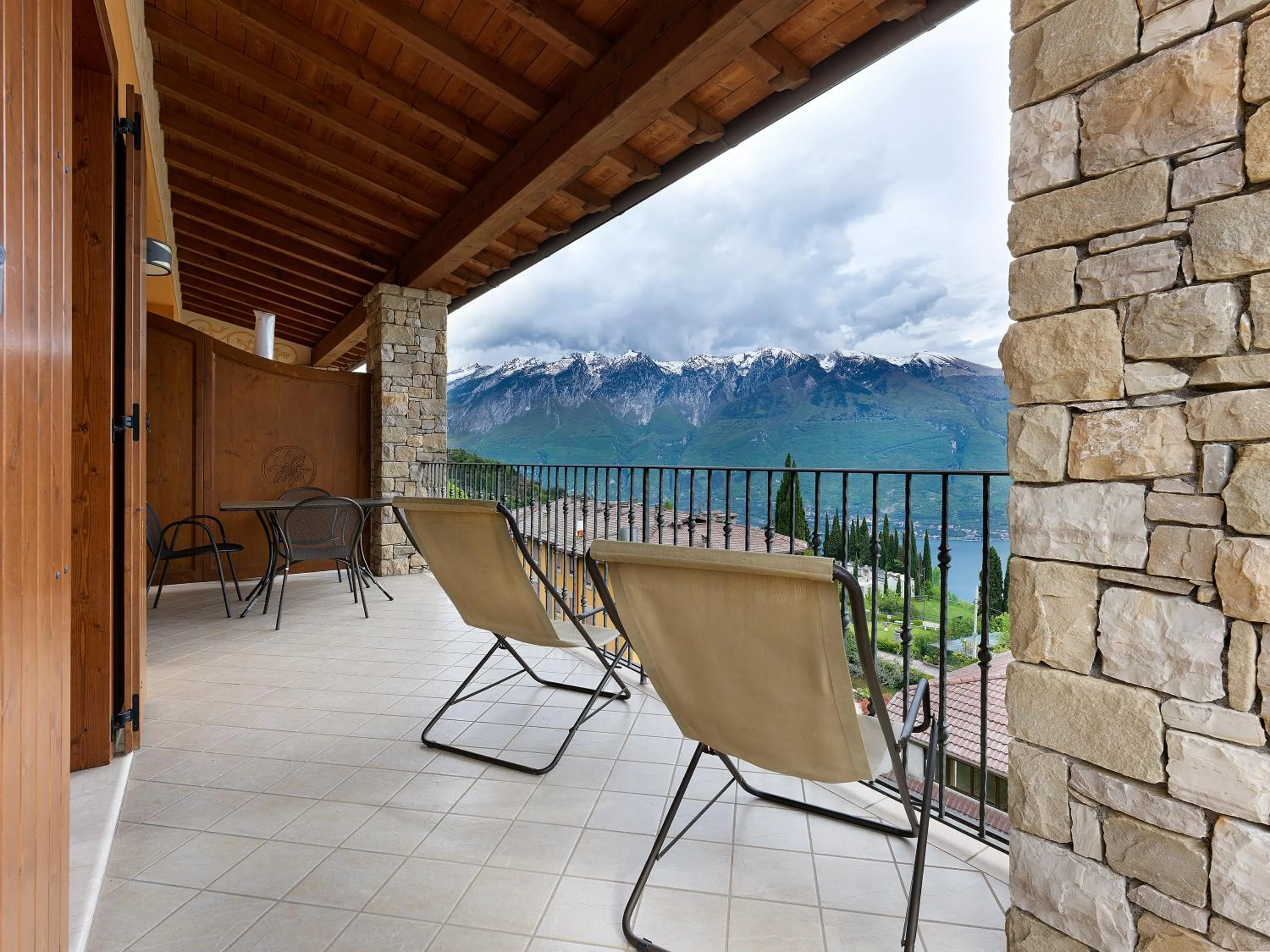 Balcony/Terrace in Residence Besass, GTSGroup