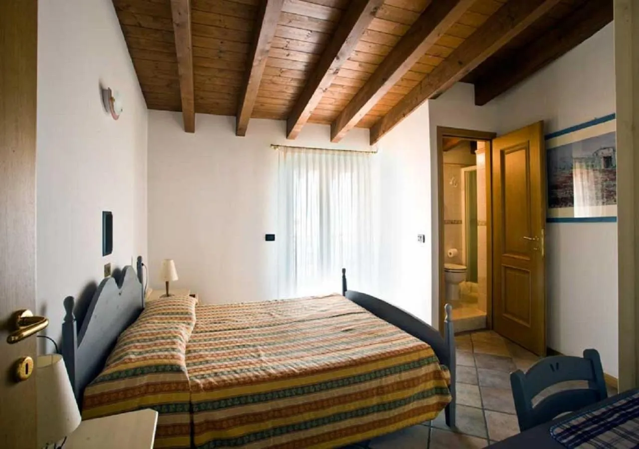 Bedroom, Bed in Residence Casa Gardola, GTSGroup
