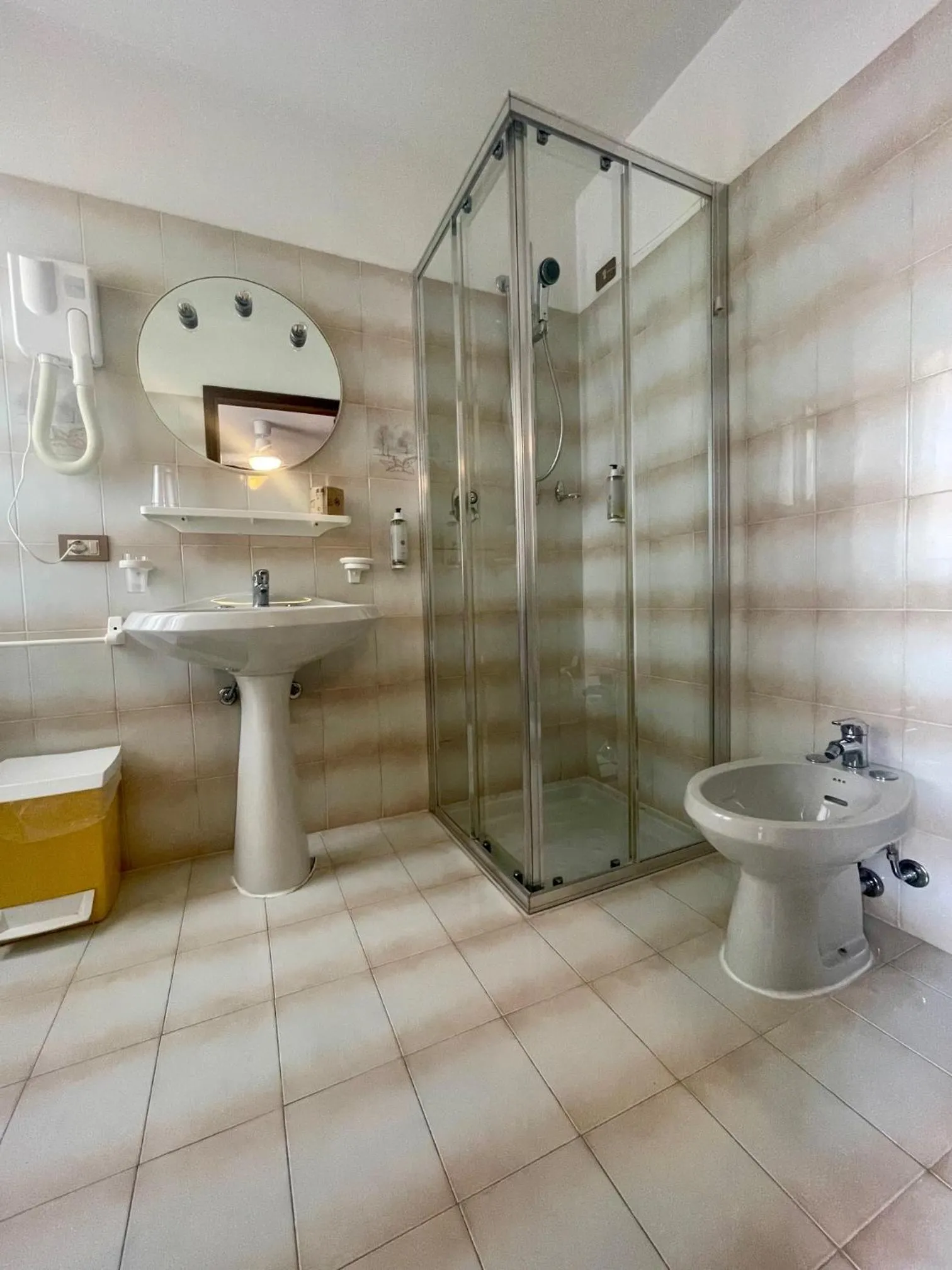 Bathroom in Garnì Hotel Tignale