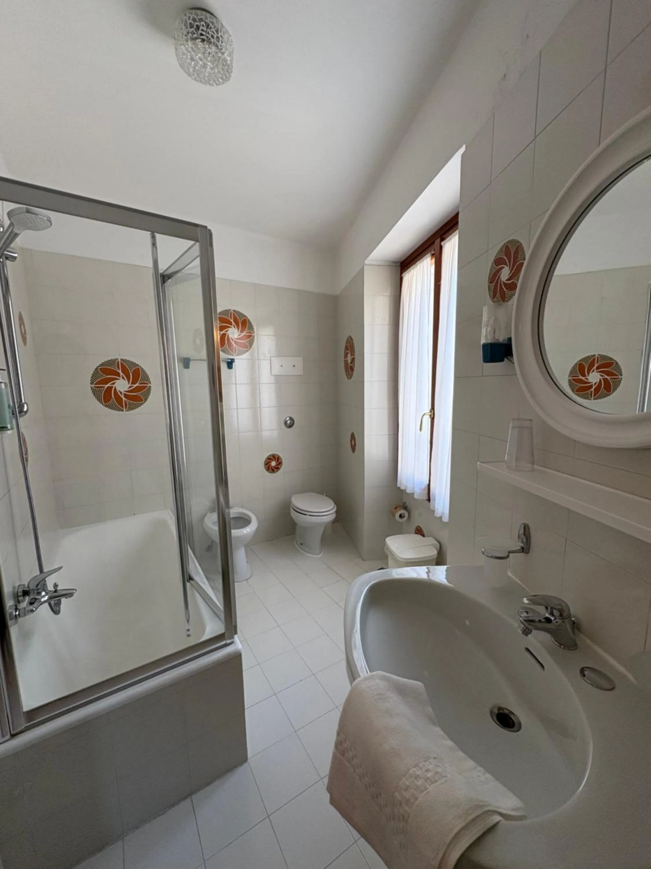 Bathroom in Garnì Hotel Tignale