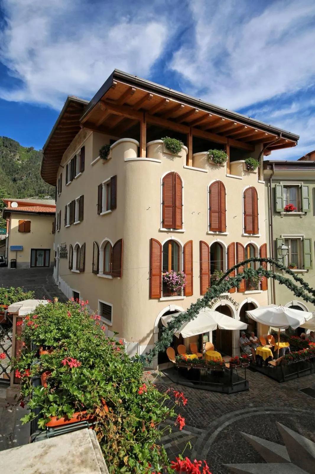 Property building in Garnì Hotel Tignale