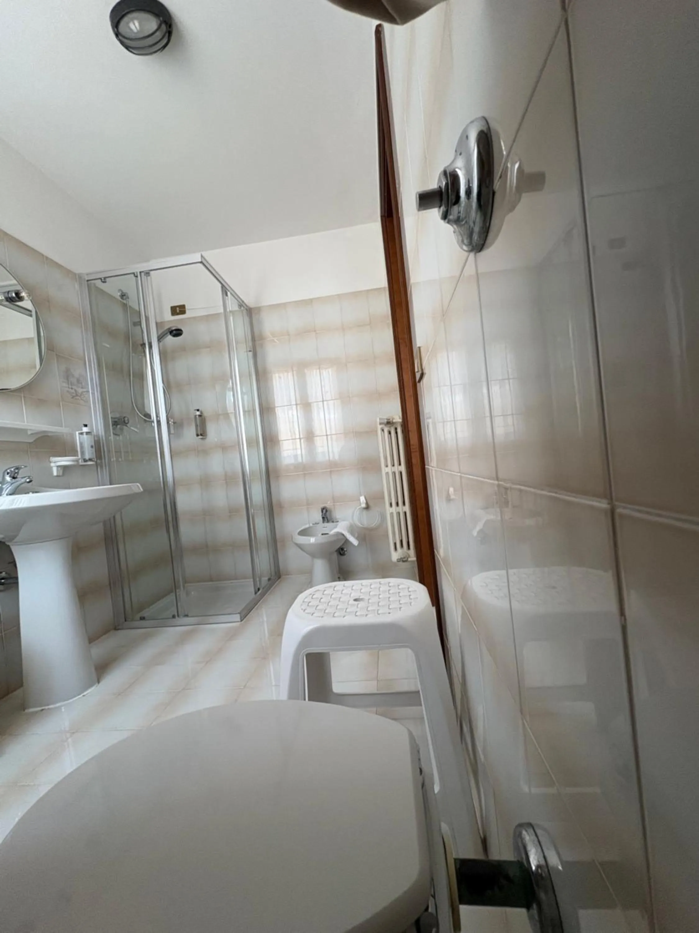 Bathroom in Garnì Hotel Tignale