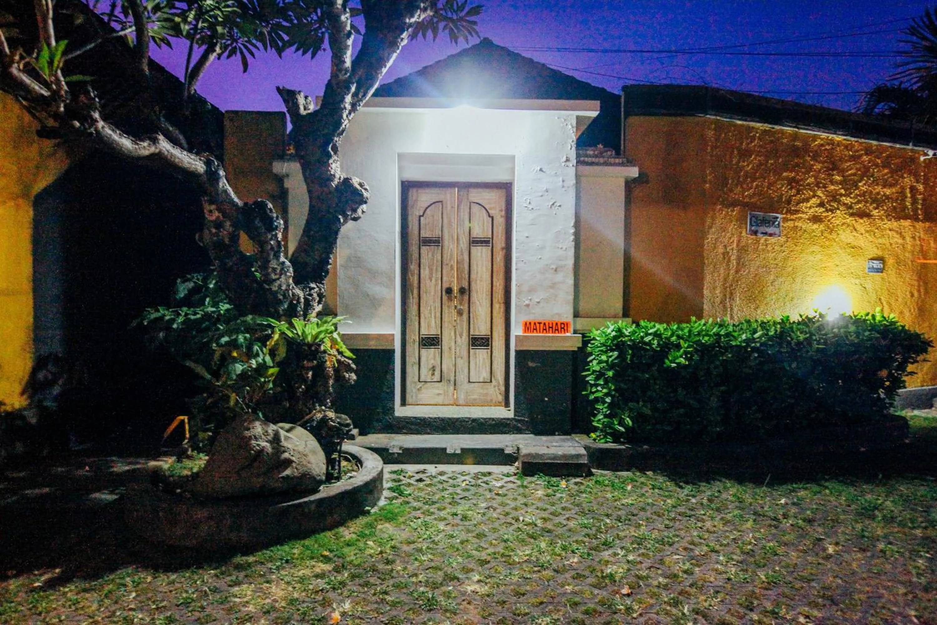 Facade/entrance in Villa Matahari