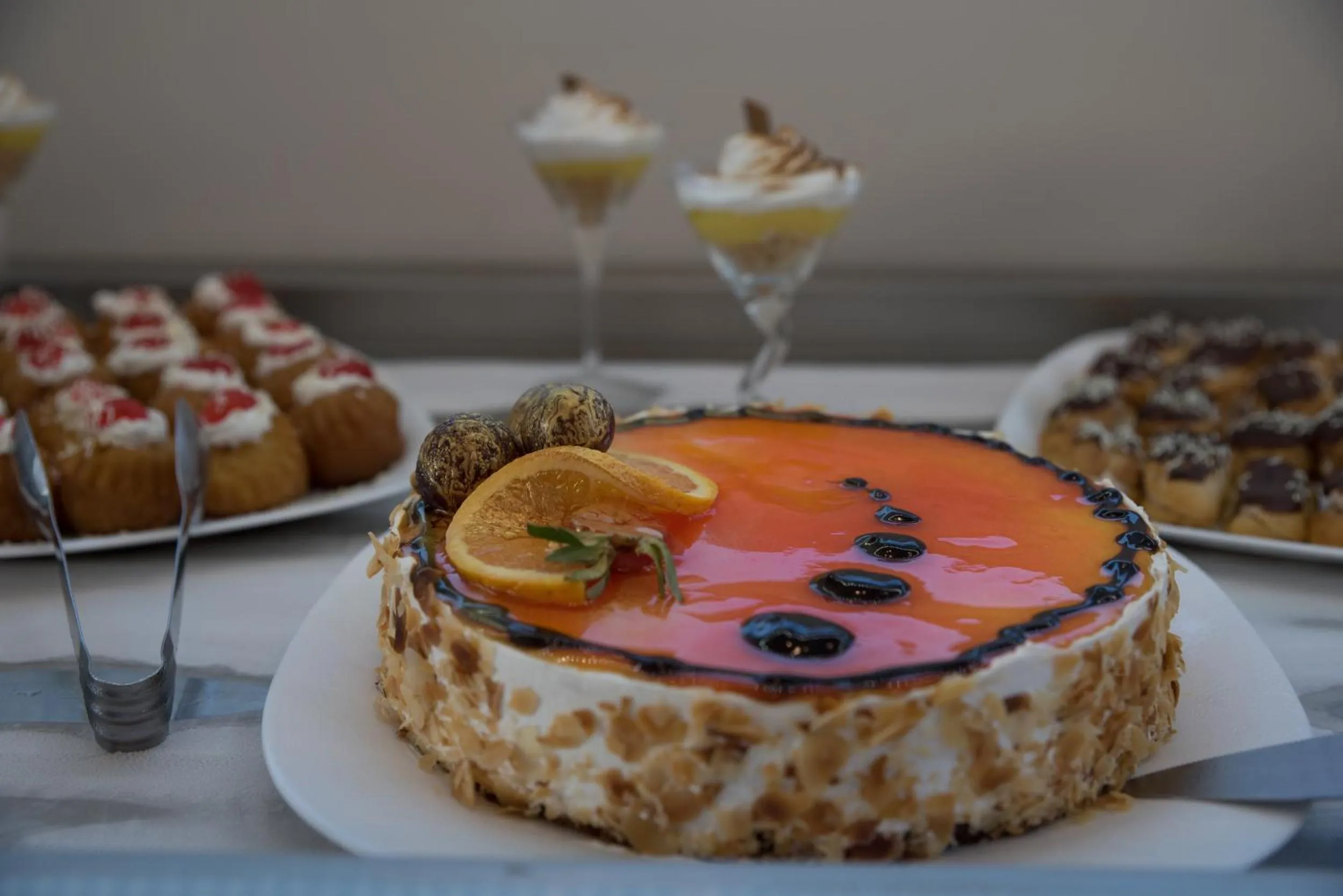 Food and drinks in Planos Beach Hotel