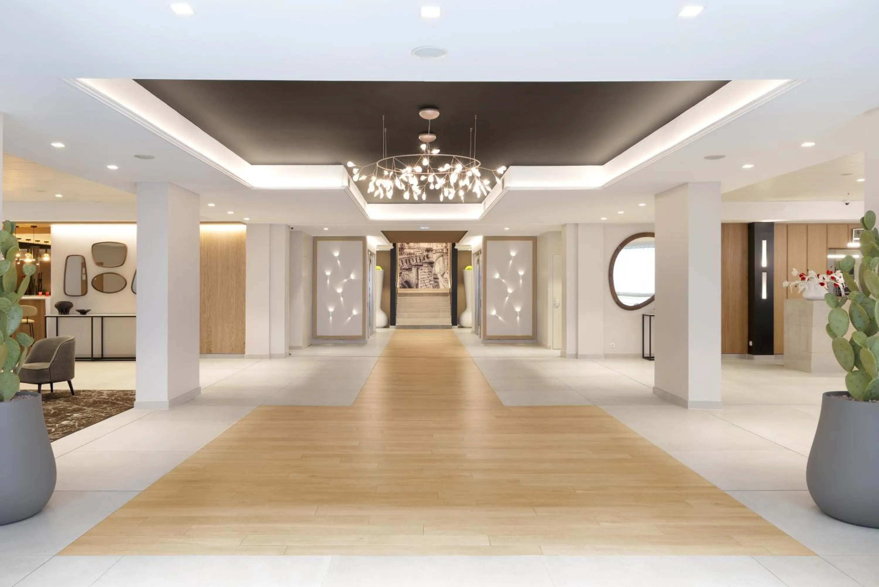 Lobby or reception in Hôtel Eliseo