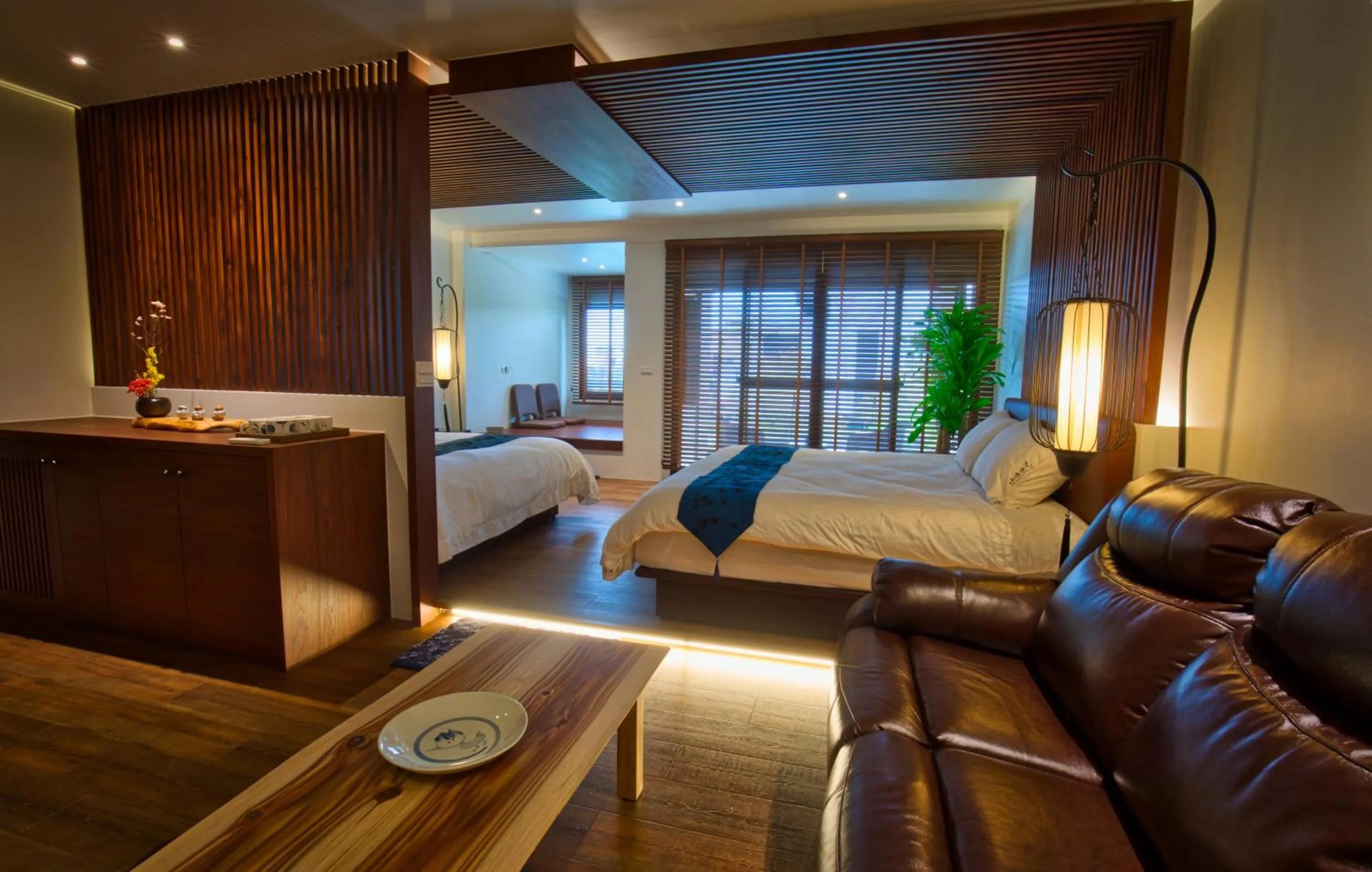 Library, Bed in The Sunbeam Hideaway B&B