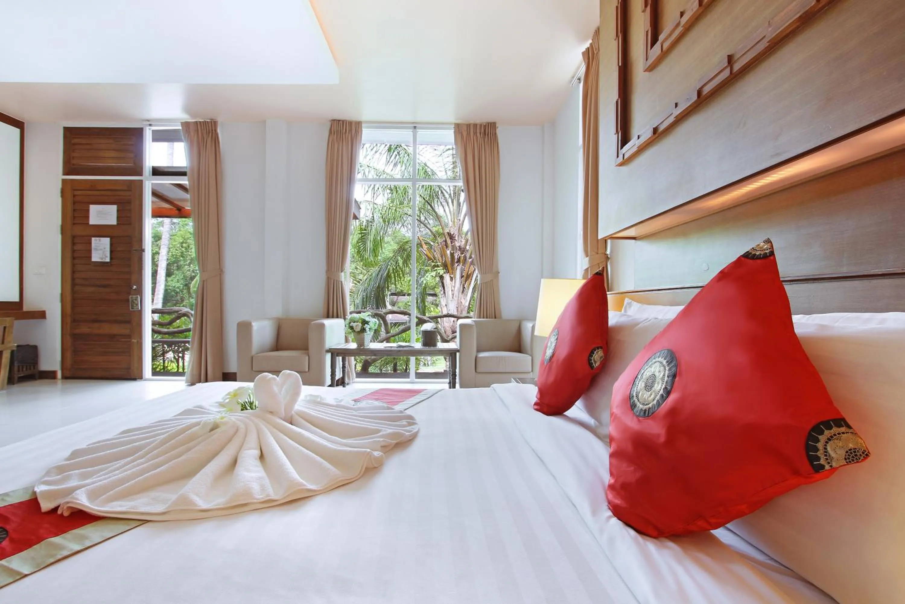 Photo of the whole room, Bed in Nana Resort Kaeng Krachan