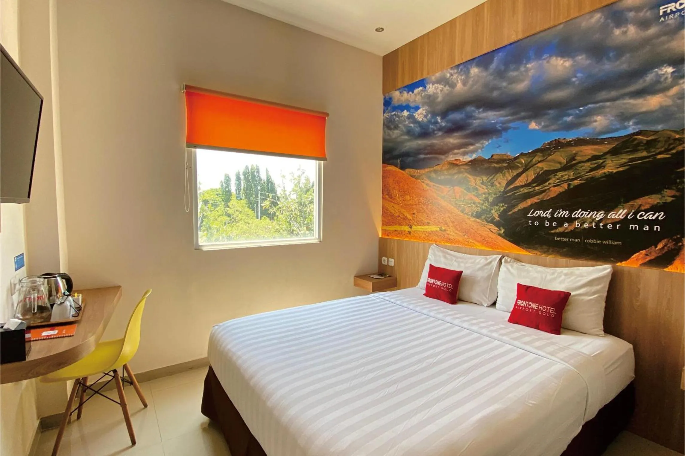 Bed in Front One Hotel Airport Solo