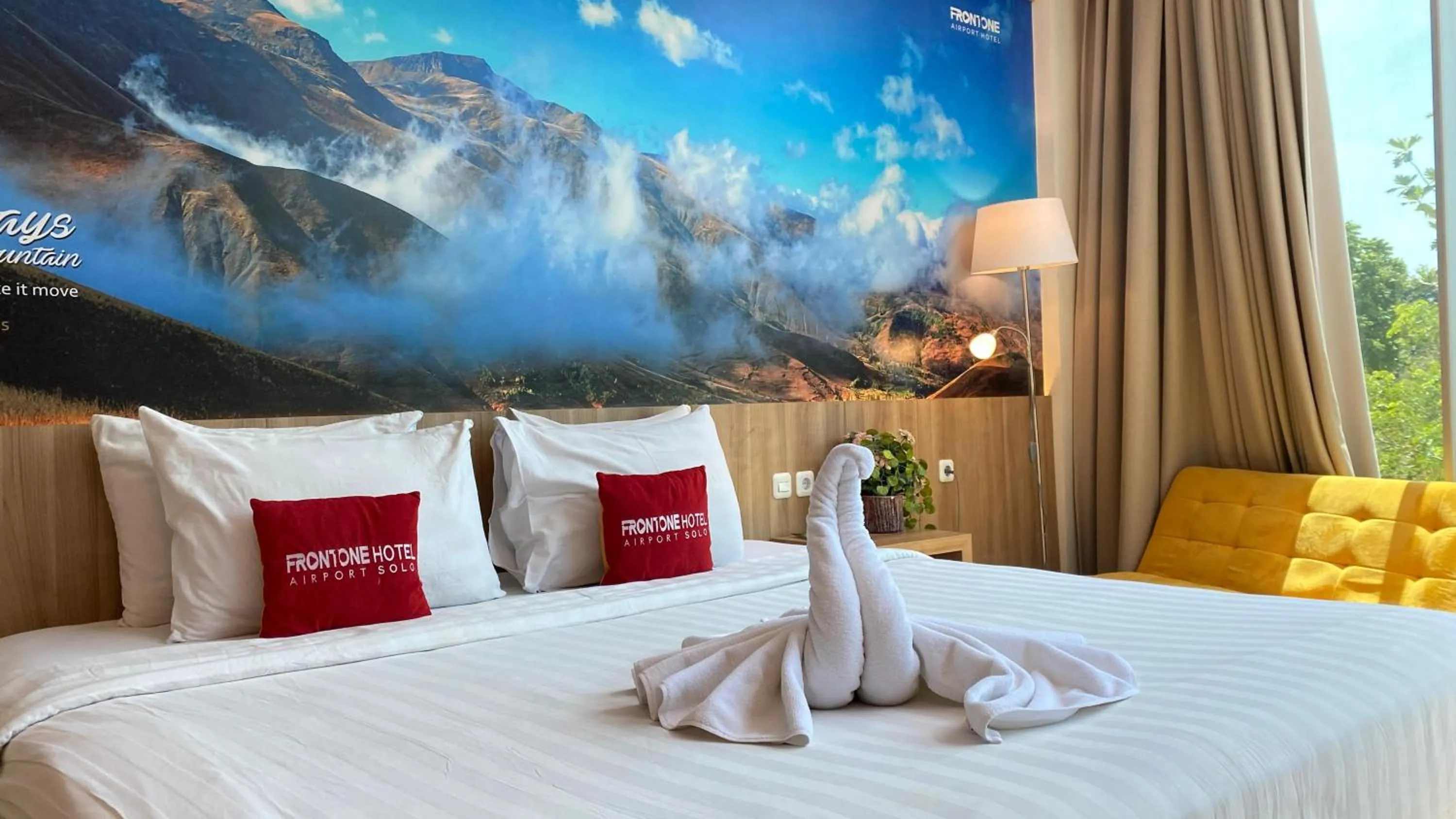 Bed in Front One Hotel Airport Solo