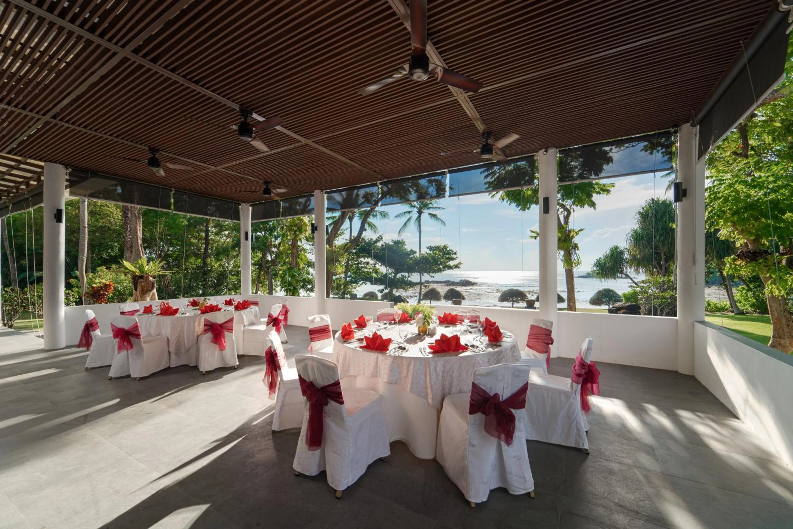 Restaurant/places to eat in Mayang Sari Beach Resort