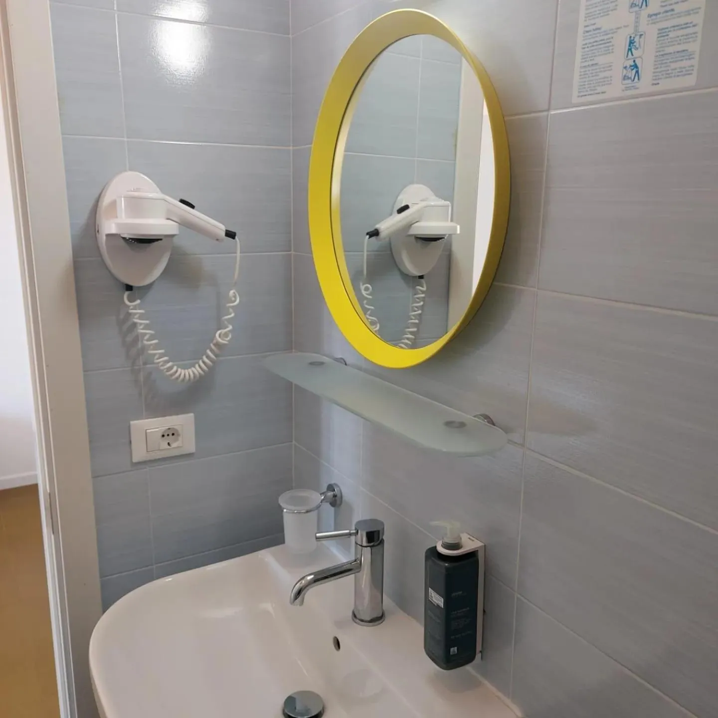 Bathroom in Hotel Concorde