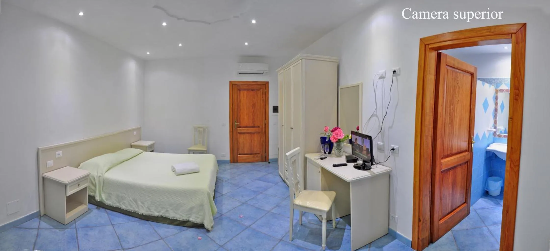 Bed in Hotel Bel Tramonto