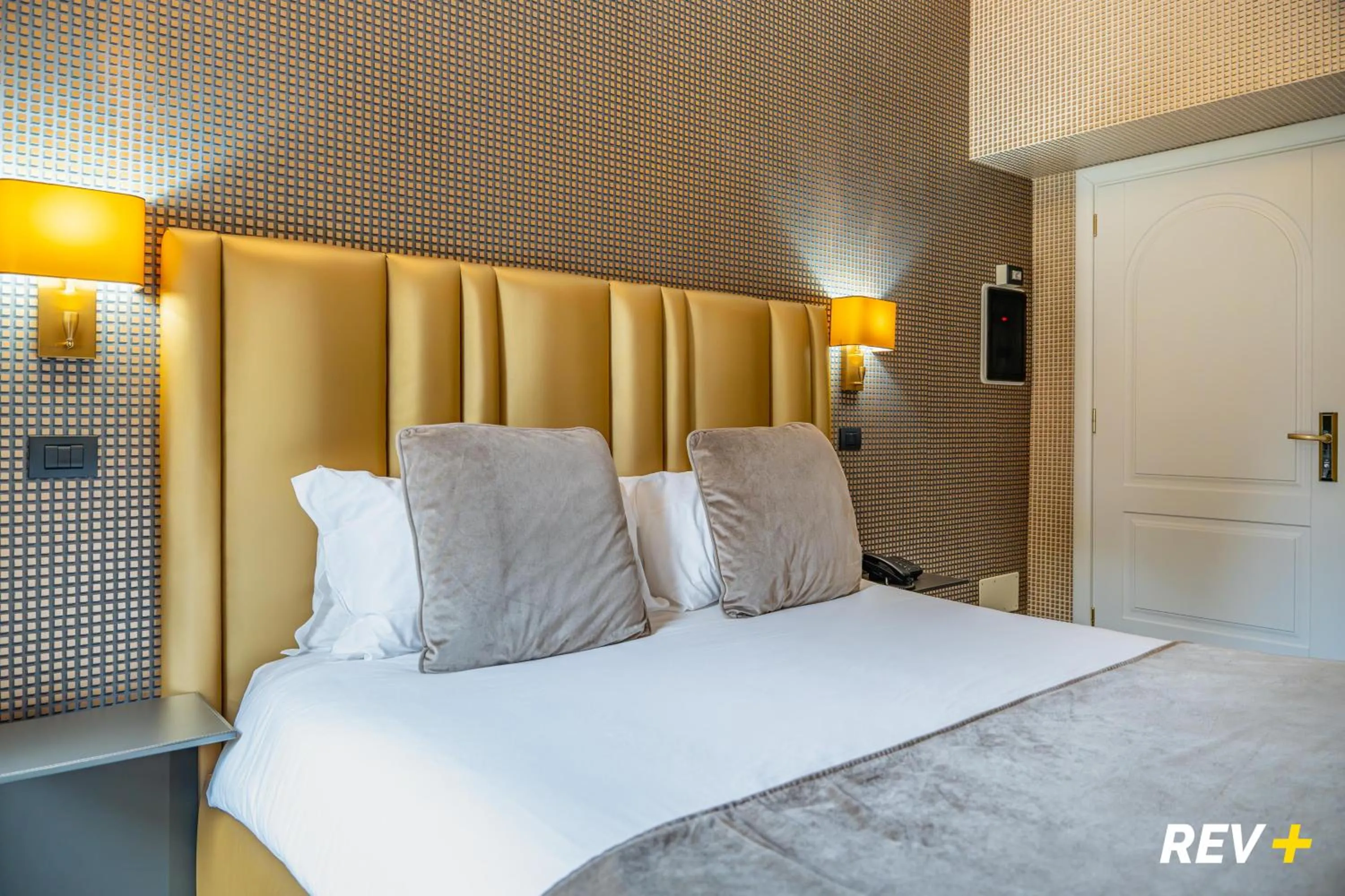 Photo of the whole room, Bed in Via Veneto Suites