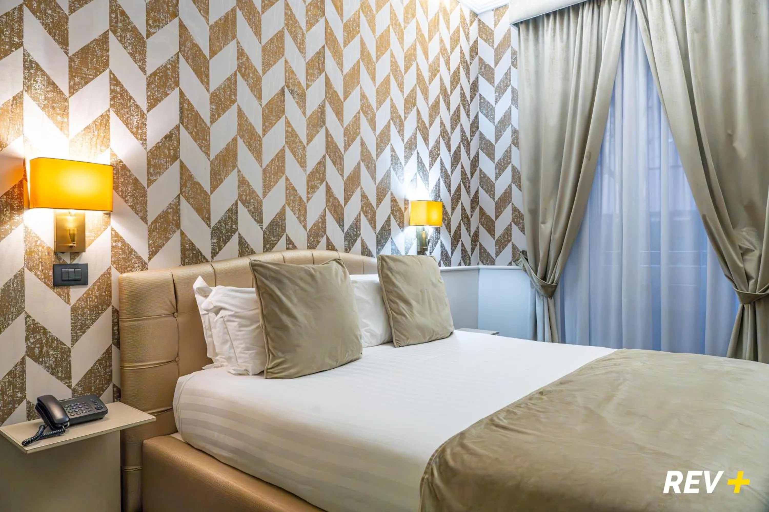 Bedroom, Bed in Via Veneto Suites